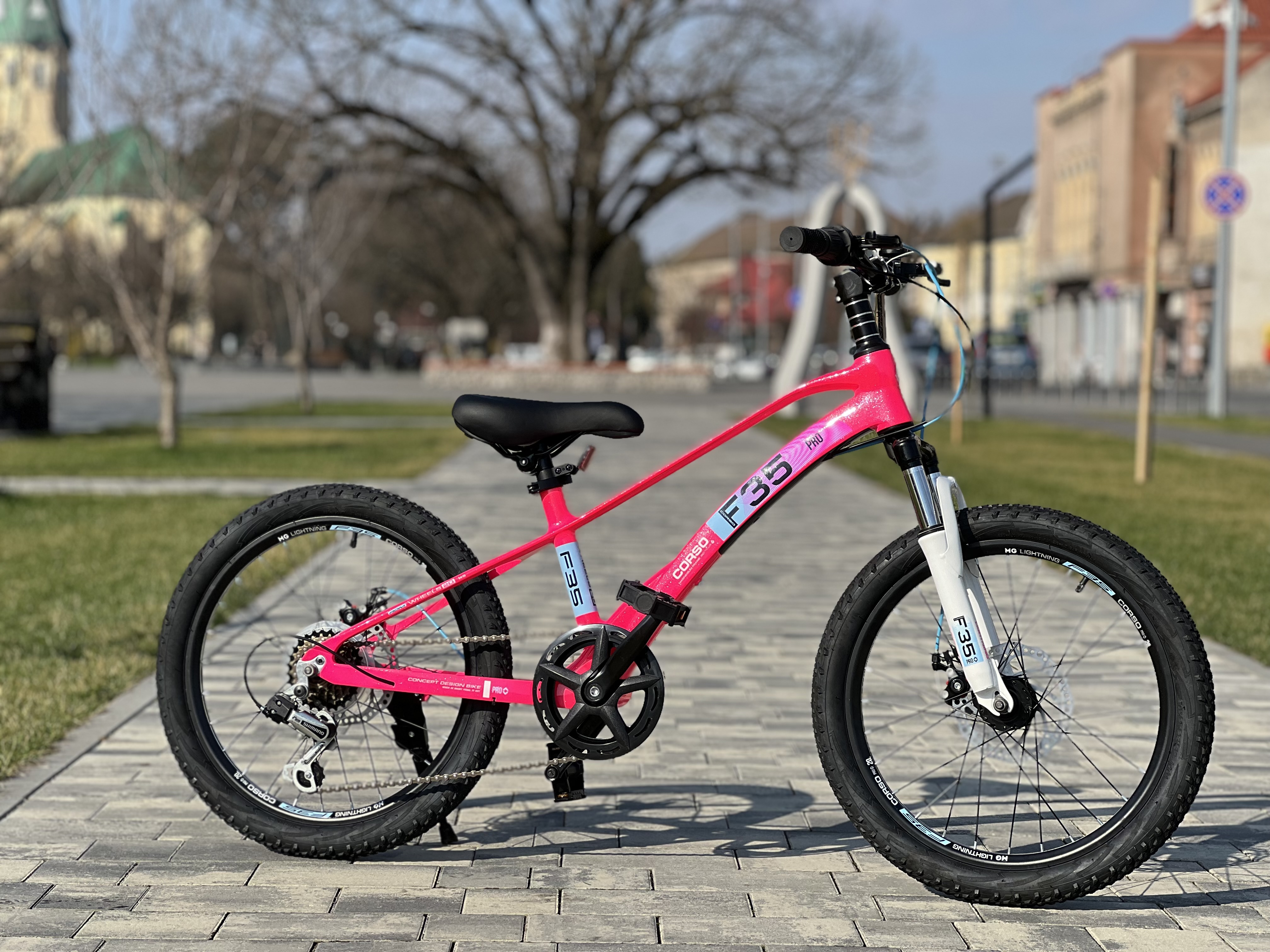 Детский спортивный велосипед CORSO F-35 20" магниевая рама 11" Shimano Revoshift 7