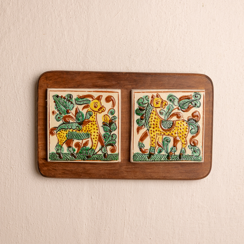 Плиточка на дереві "Коник", 25*15 см