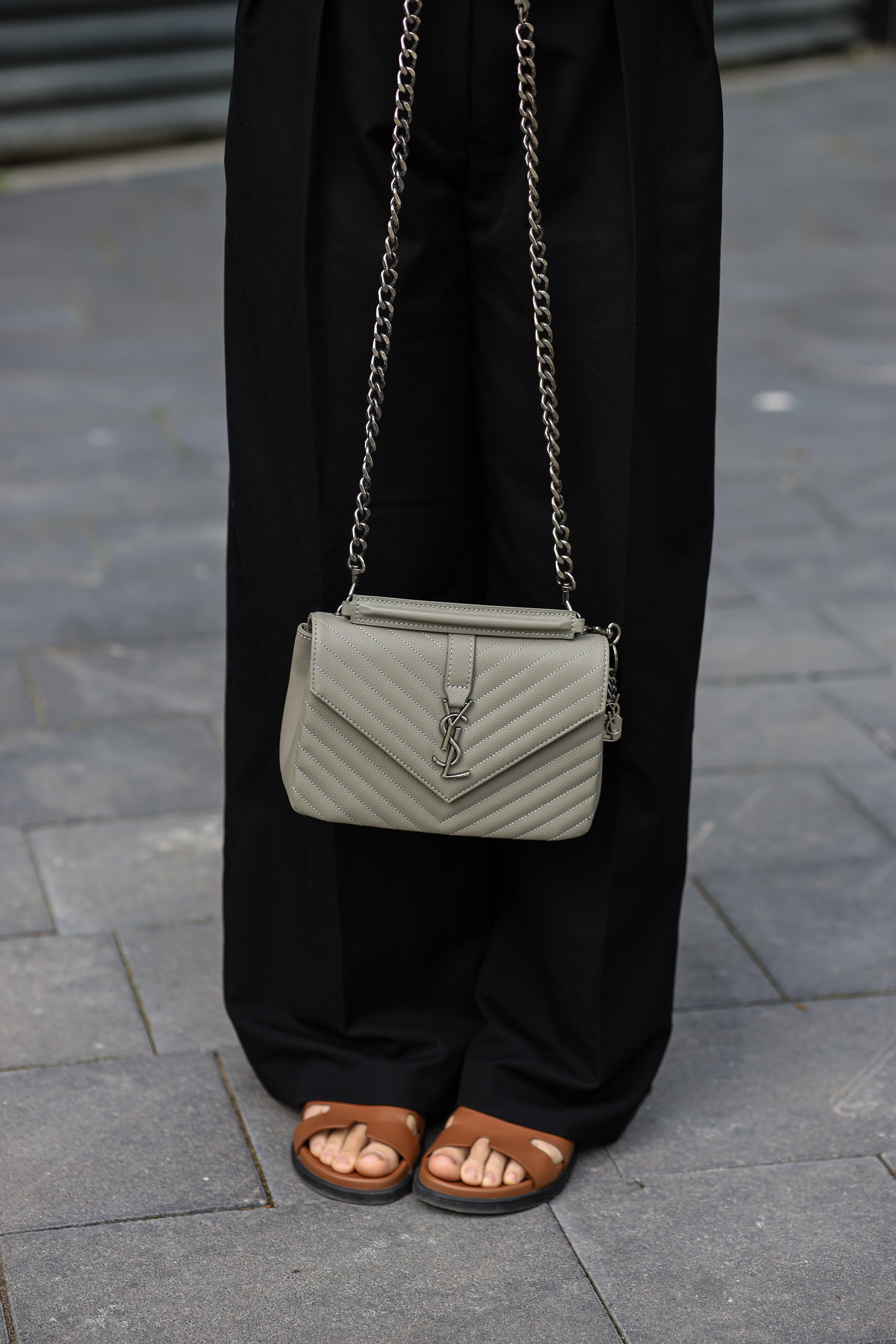Yves Saint Laurent College Medium in Quilted Leather Grey