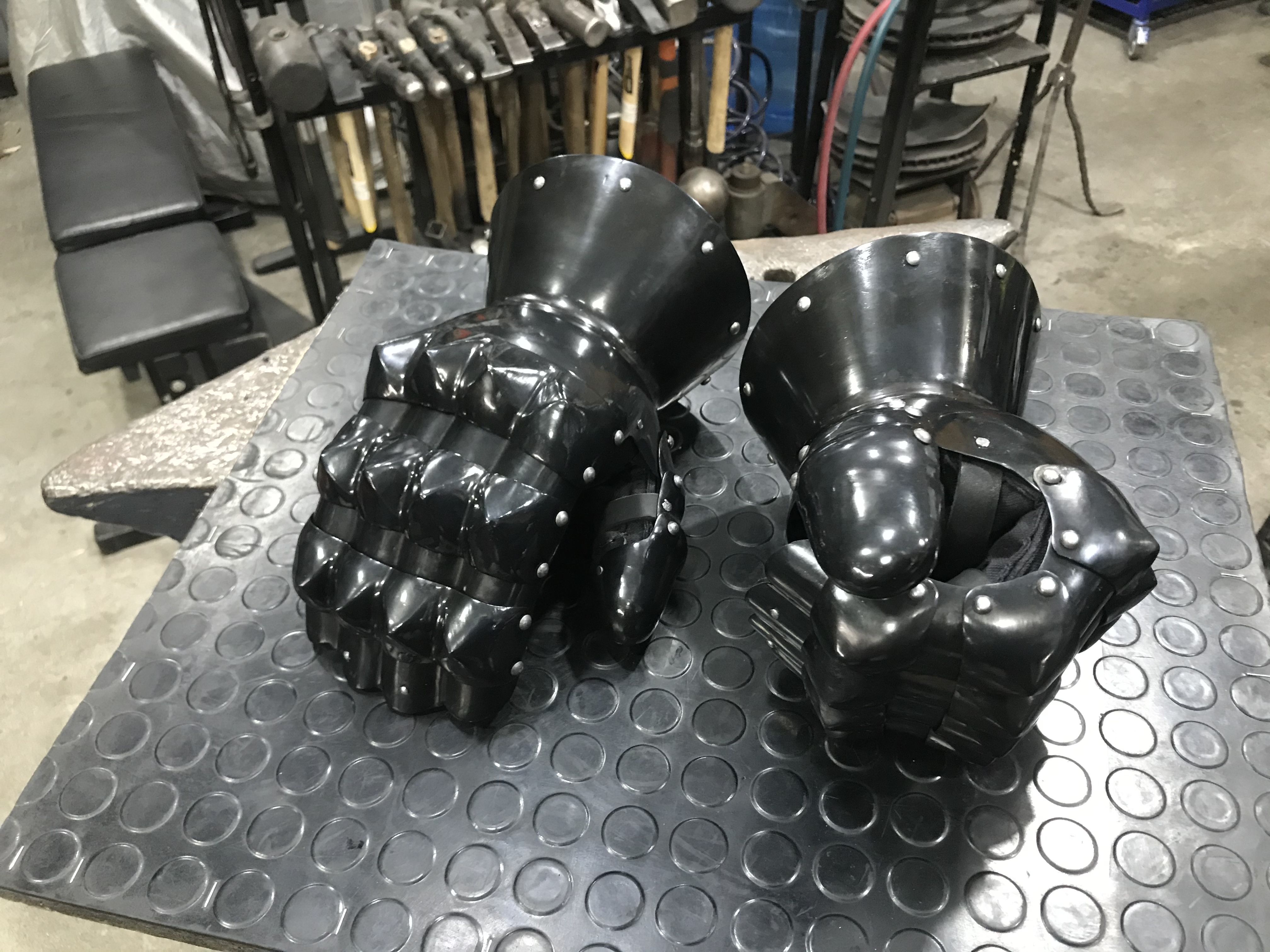 Gauntlets armor Black