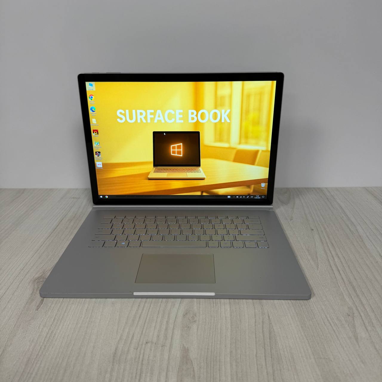 Microsoft Surface Book 2 x360 Touch