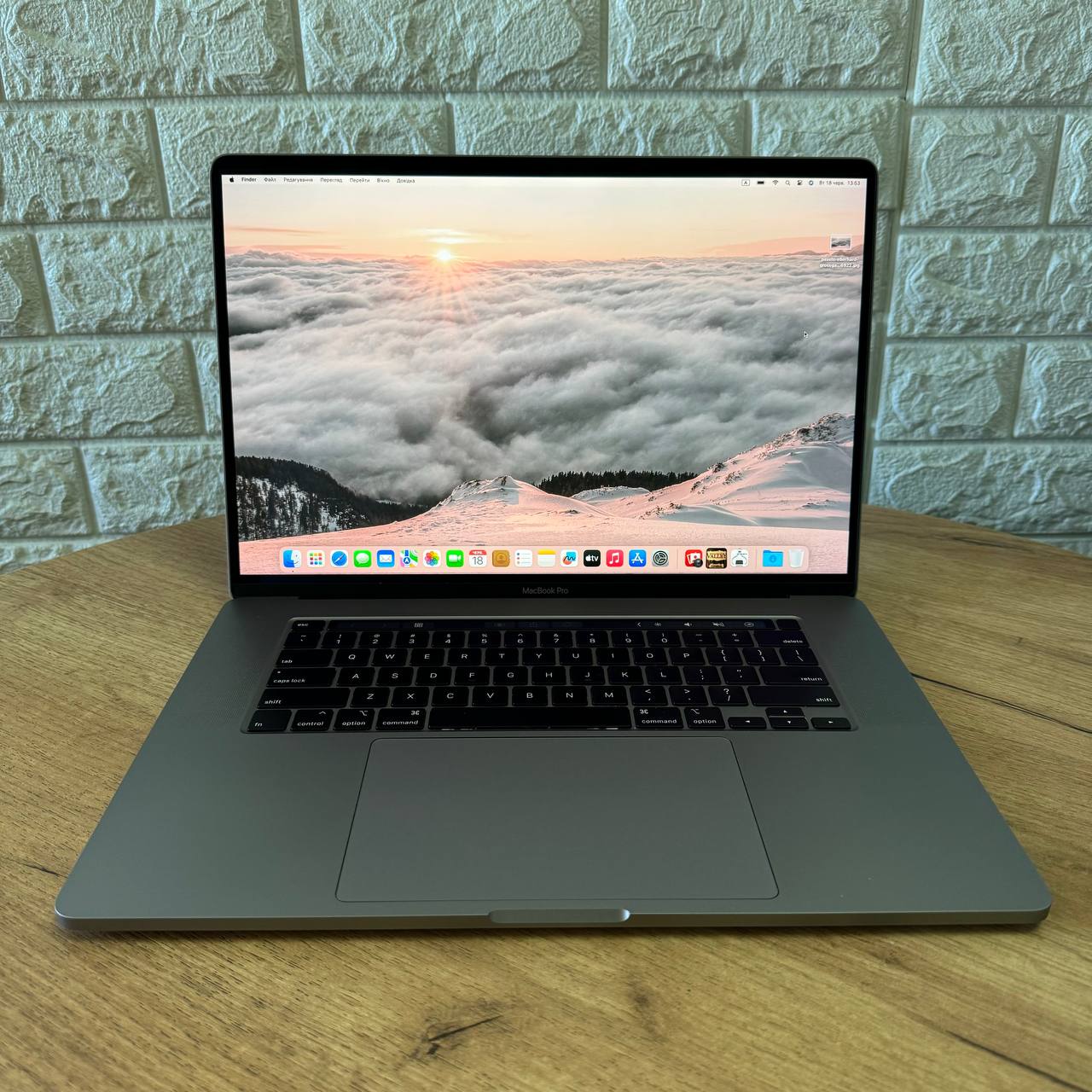 MacBook Pro 16 2019 A2141 (core i9 16Gb RAM SSD 1Tb)