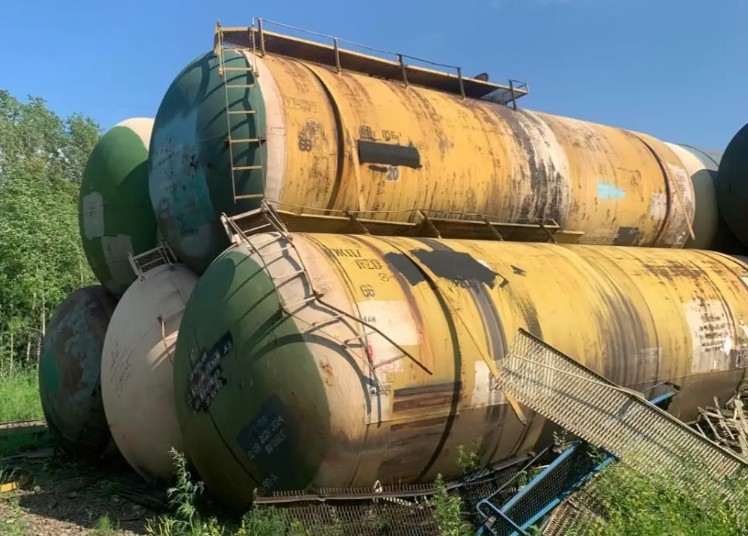 Залізничні цистерни 73 м3