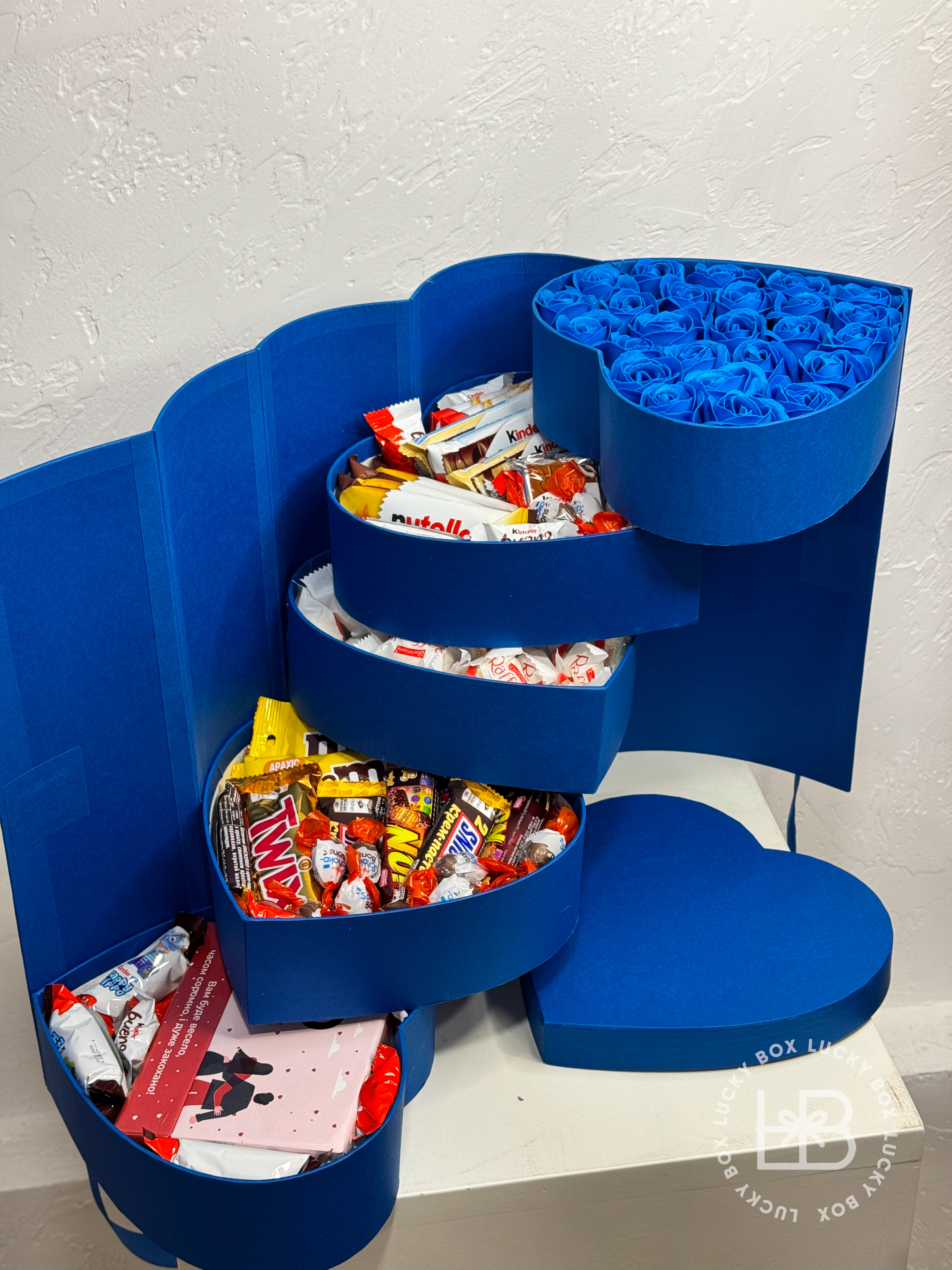 5-ти ярусний з грою 100 незабутніх побачень