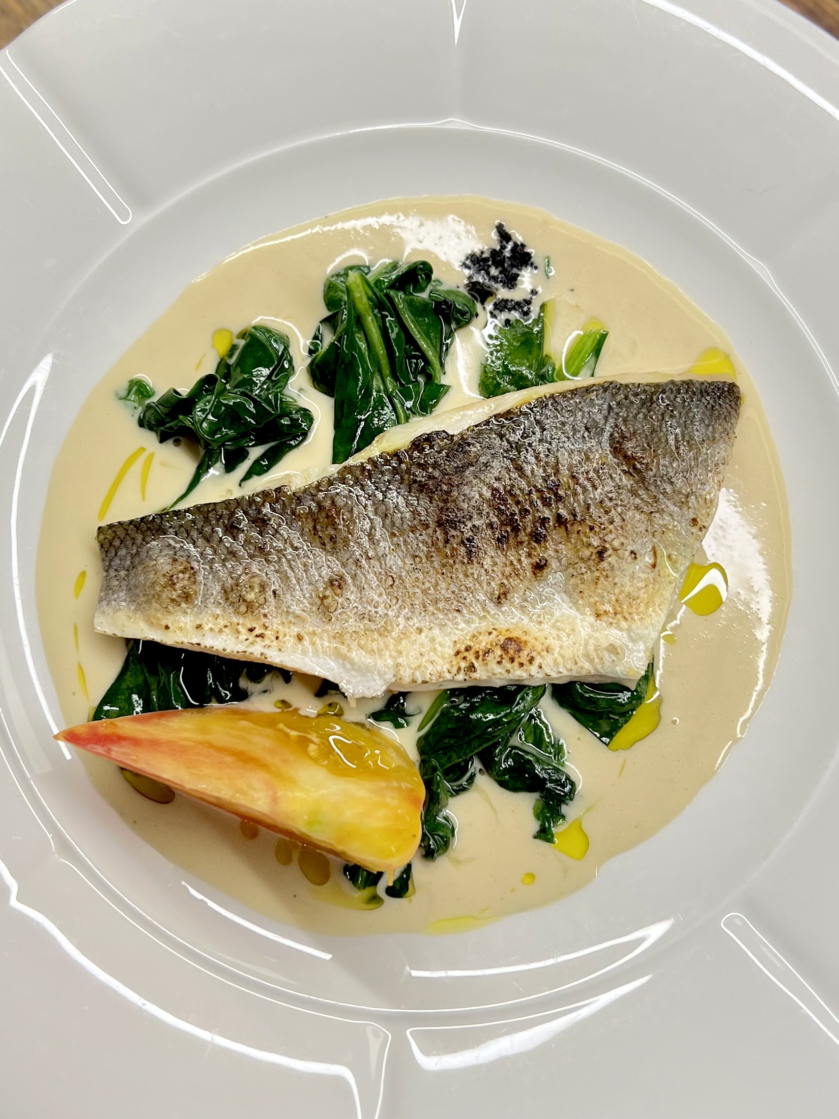 Філе Грецького Сибаса зі Спаржею з соусом a la Crème de Chardonnay (300)