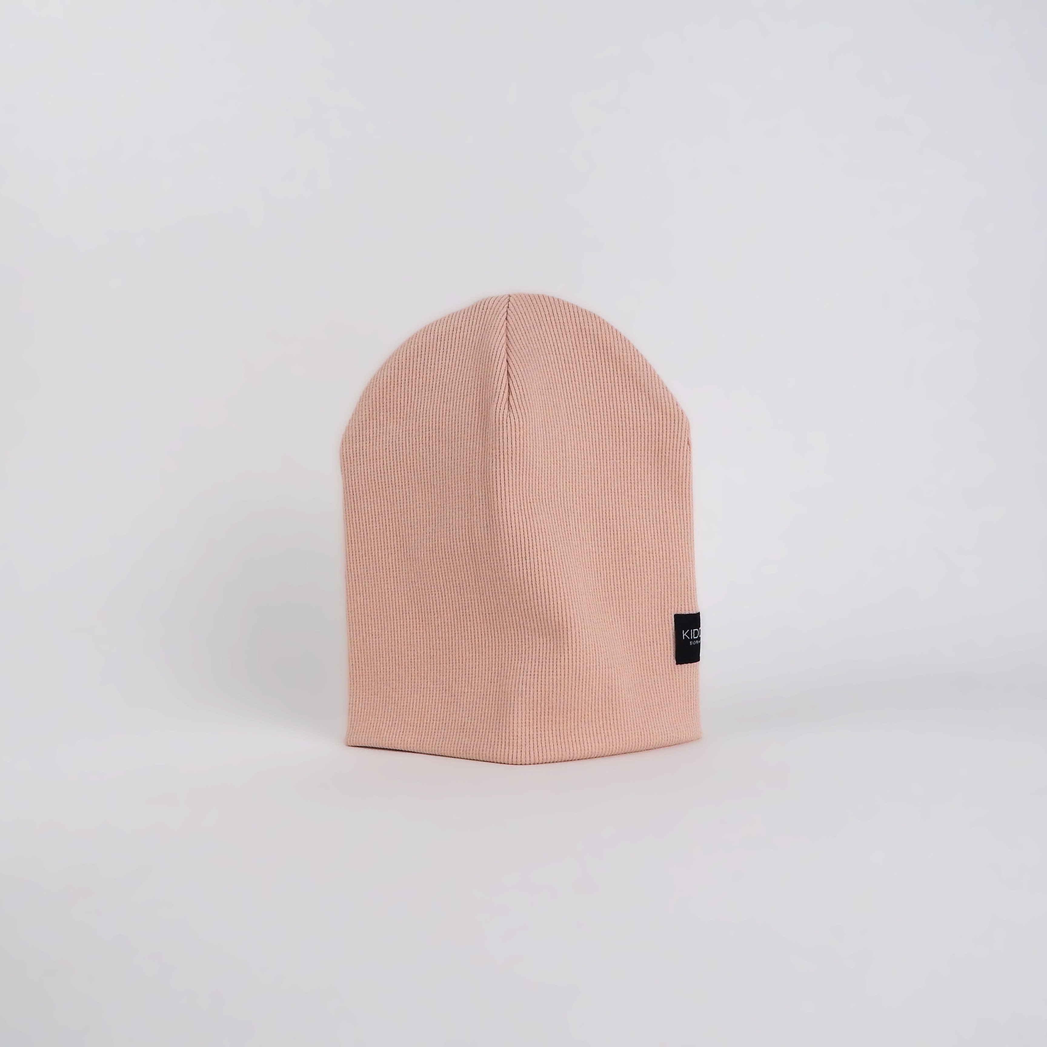 Базова шапка - пудра персикова