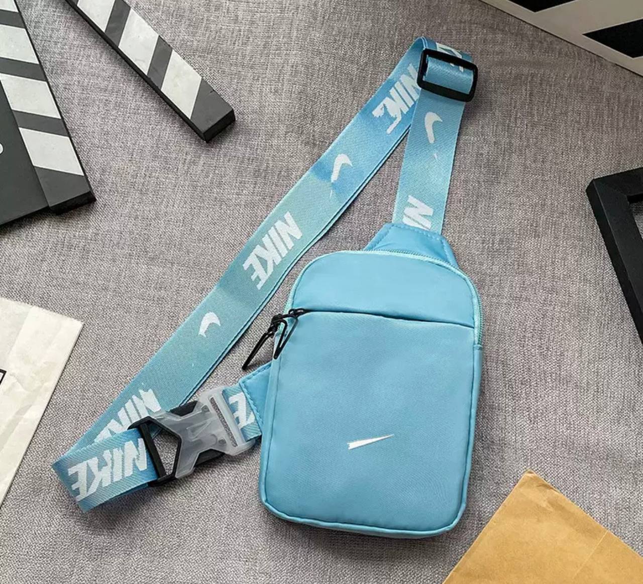 Сумка-месенджер Nike, блакитна