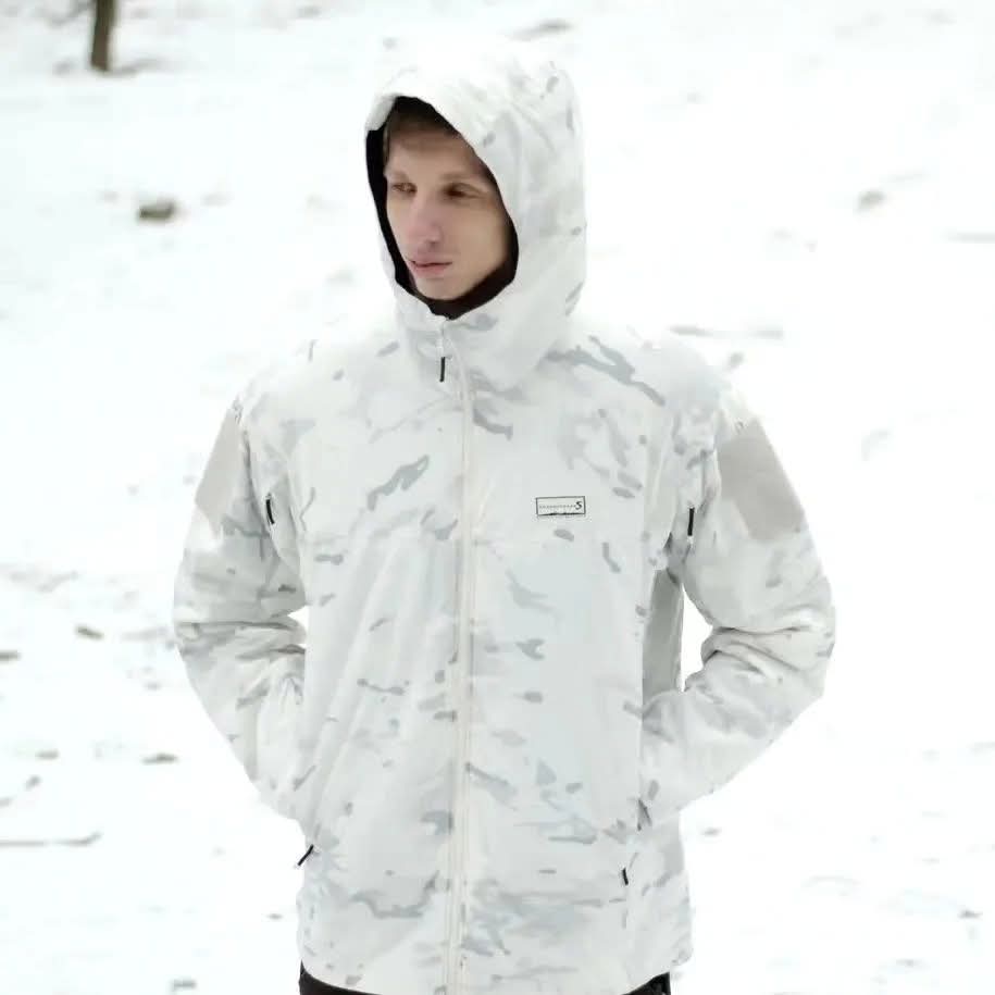 Якісна зимова утеплююча куртка "Emerson Quantum 40D LT Cold WX Hoody" від бренду "Emerson Gear".