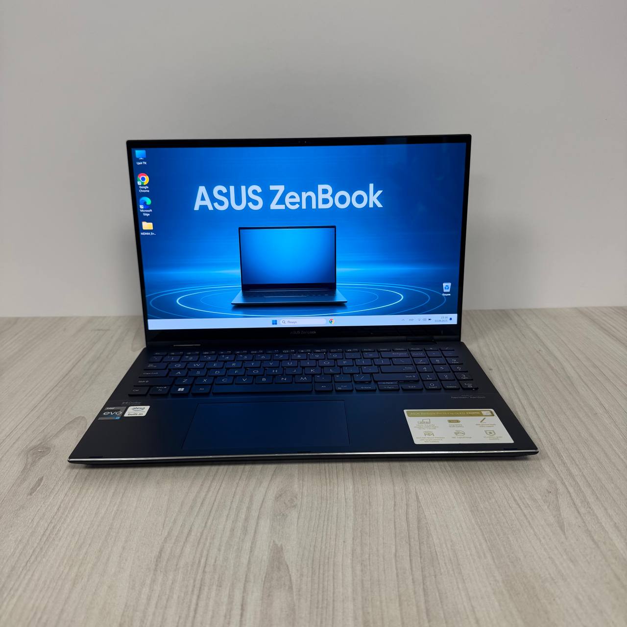Asus ZenBook Flip 15 Q529ZA  x360 (не працює тачскрін) OLED