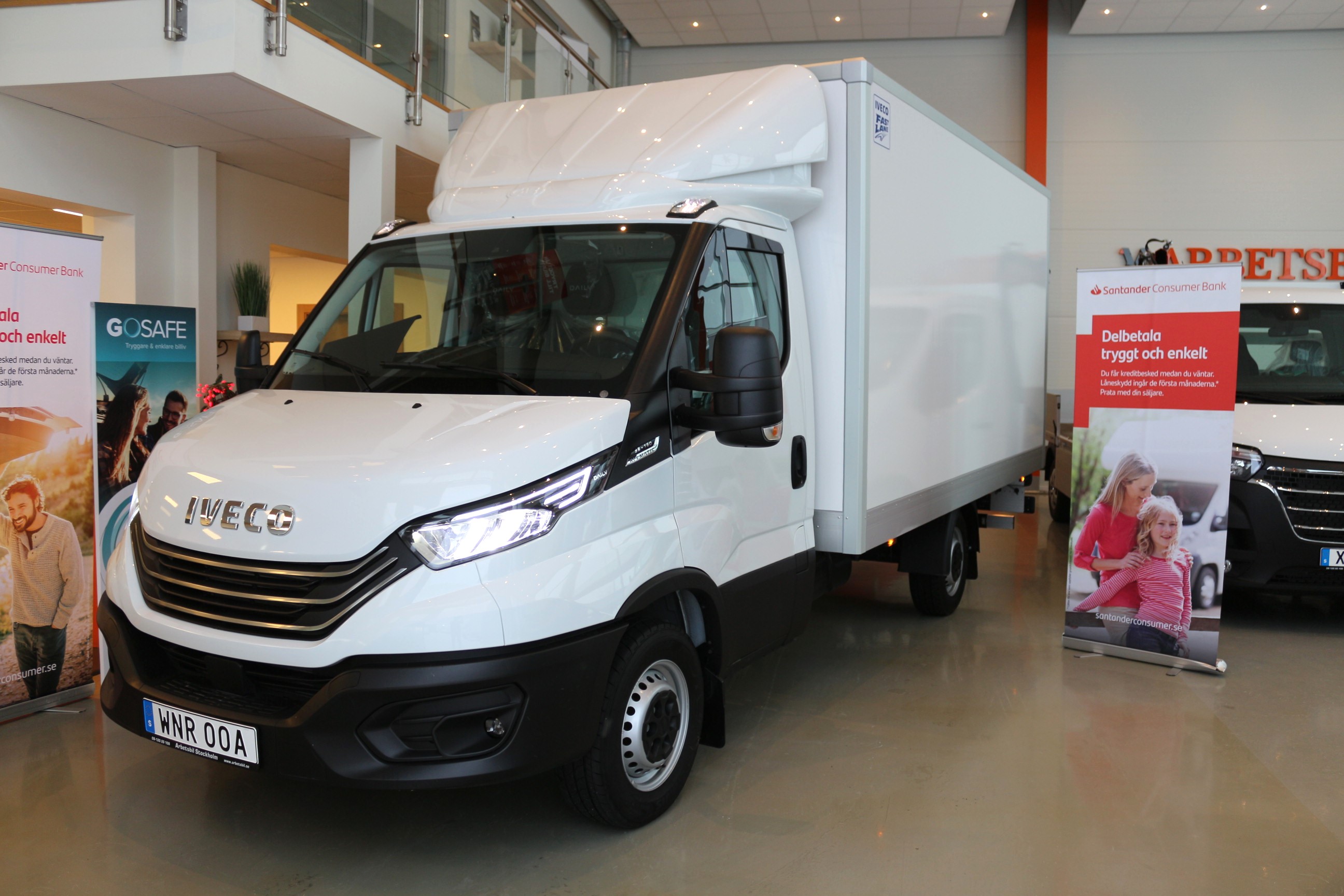 Iveco Daily 35S16/2.3 JTD Hi-Matic Extra Bred220cm/Lager bil