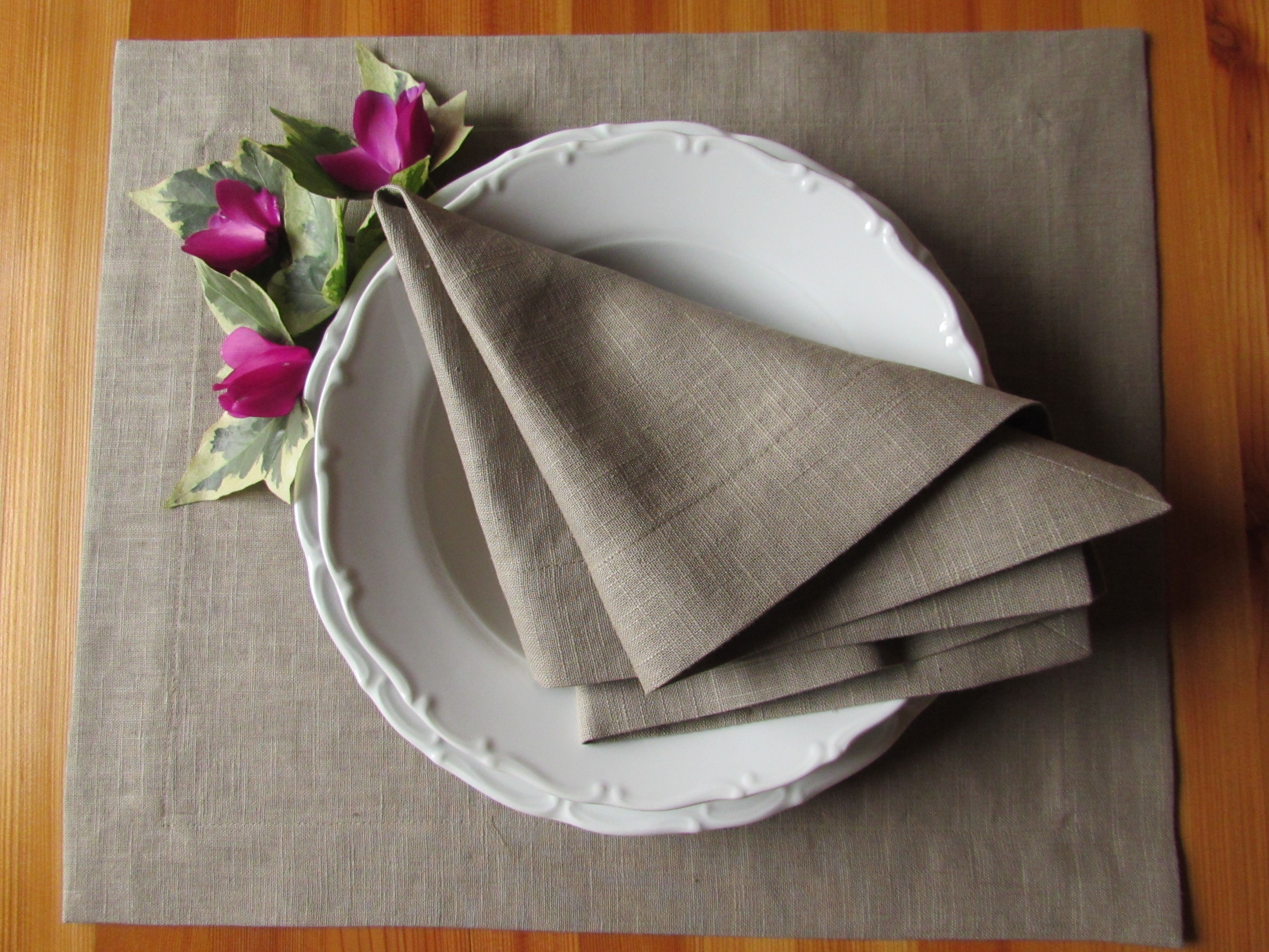 Brown ľanový obrúsok