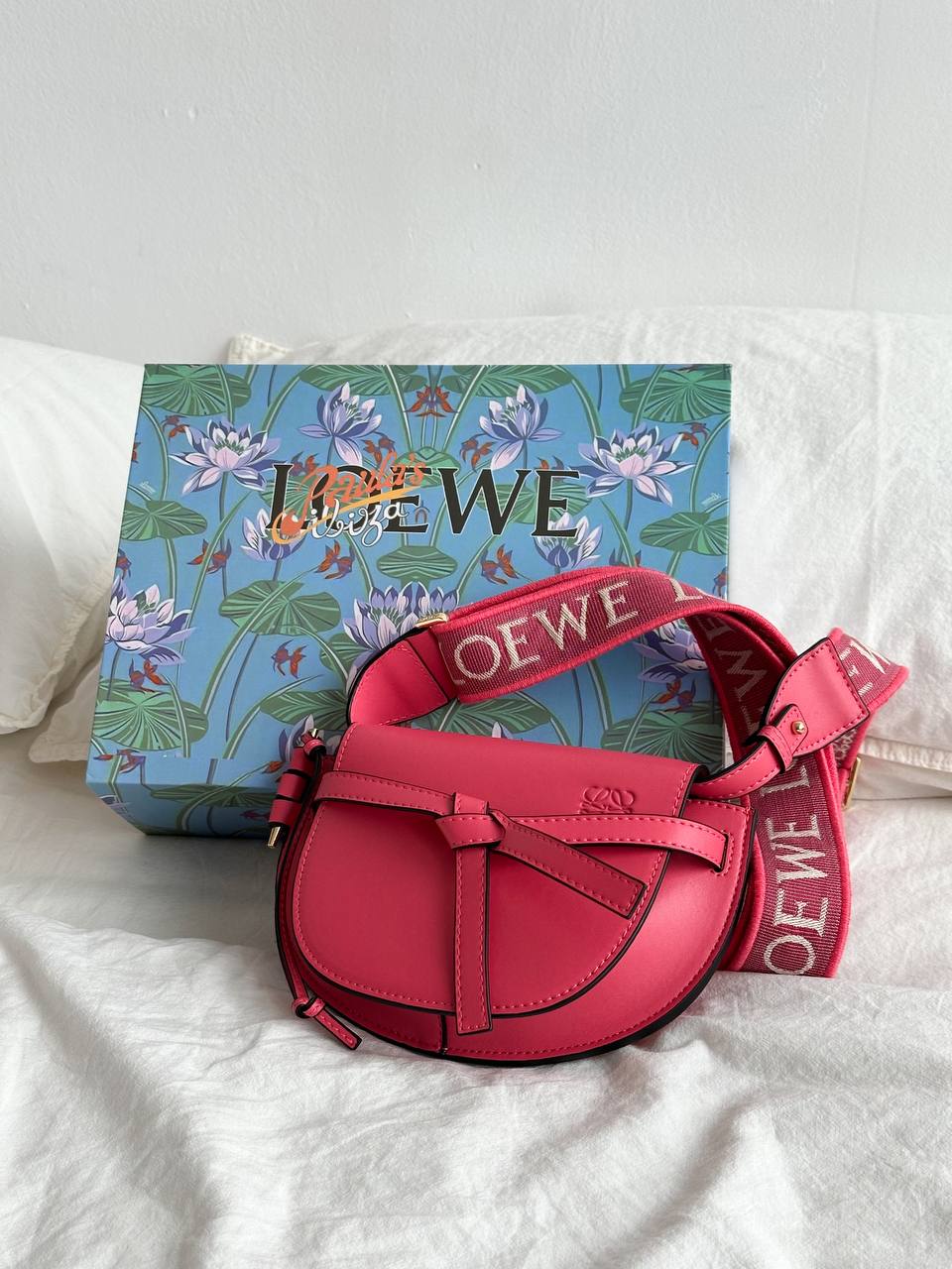 Loewe Gate Small leather and Jacquard Shoulder Bag Rose