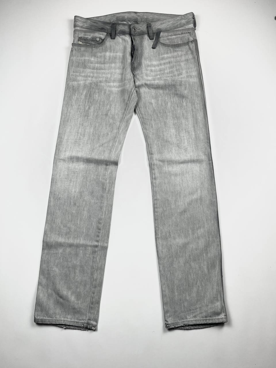 VINTAGE DIESEL WASHED DISTRESSED JEANS ( BLOODY STORE )
