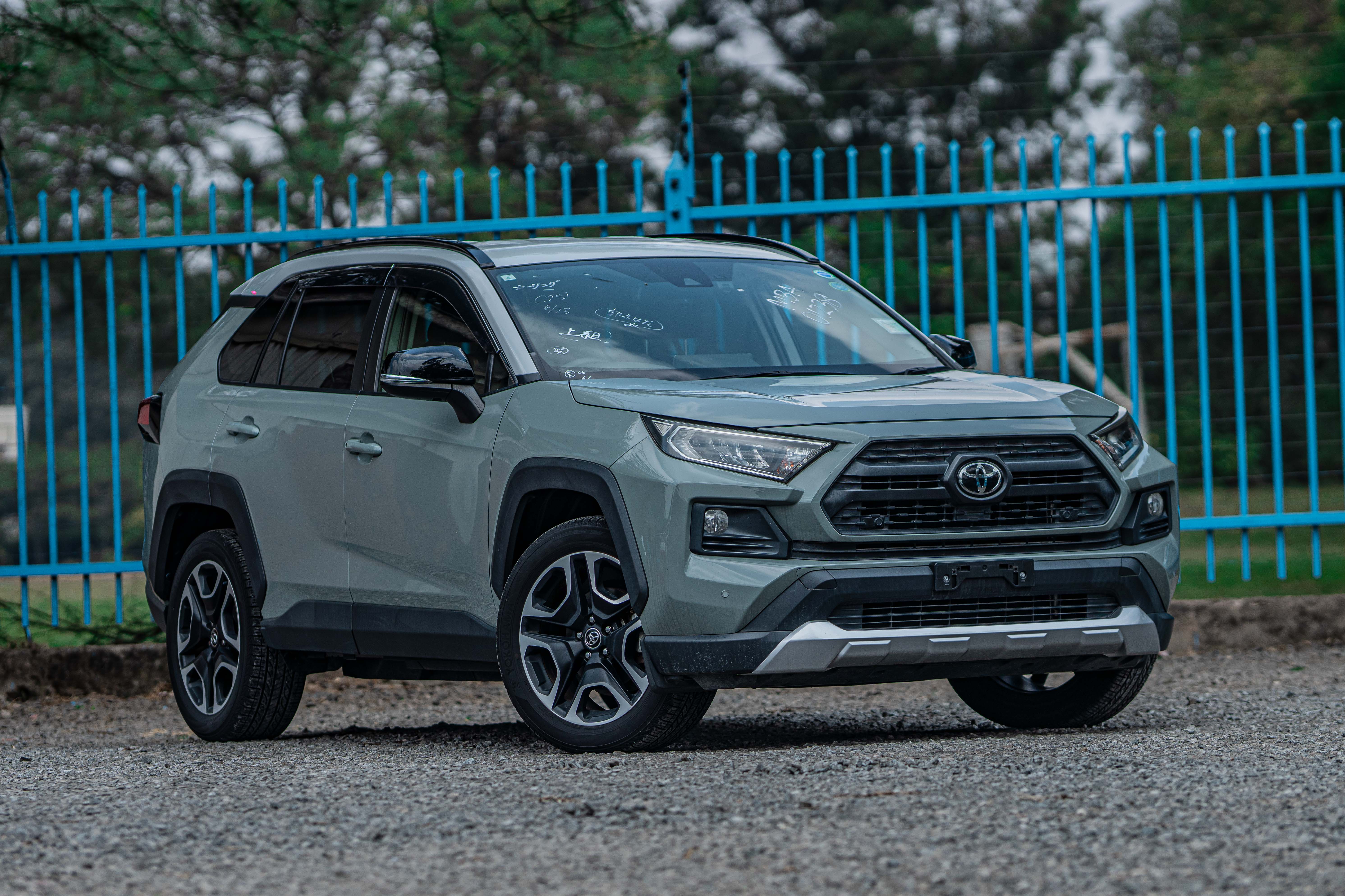 TOYOTA RAV4
