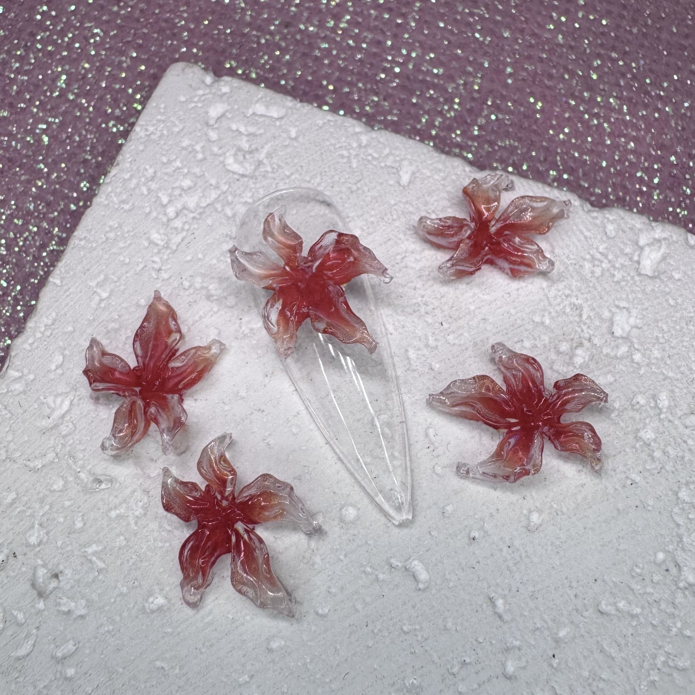 Фігурка для нігтів "Червона квіточка"