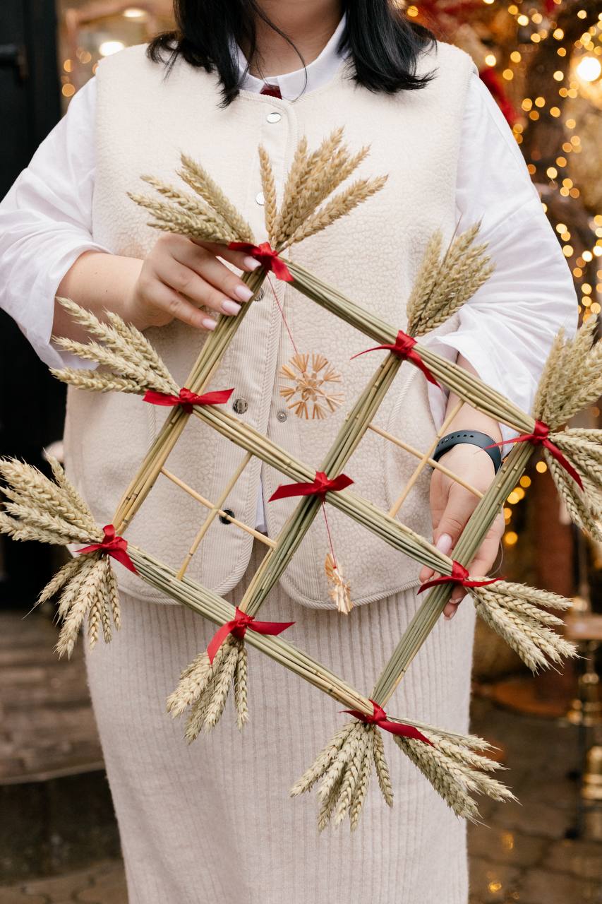 Традиційний павук з пшениці