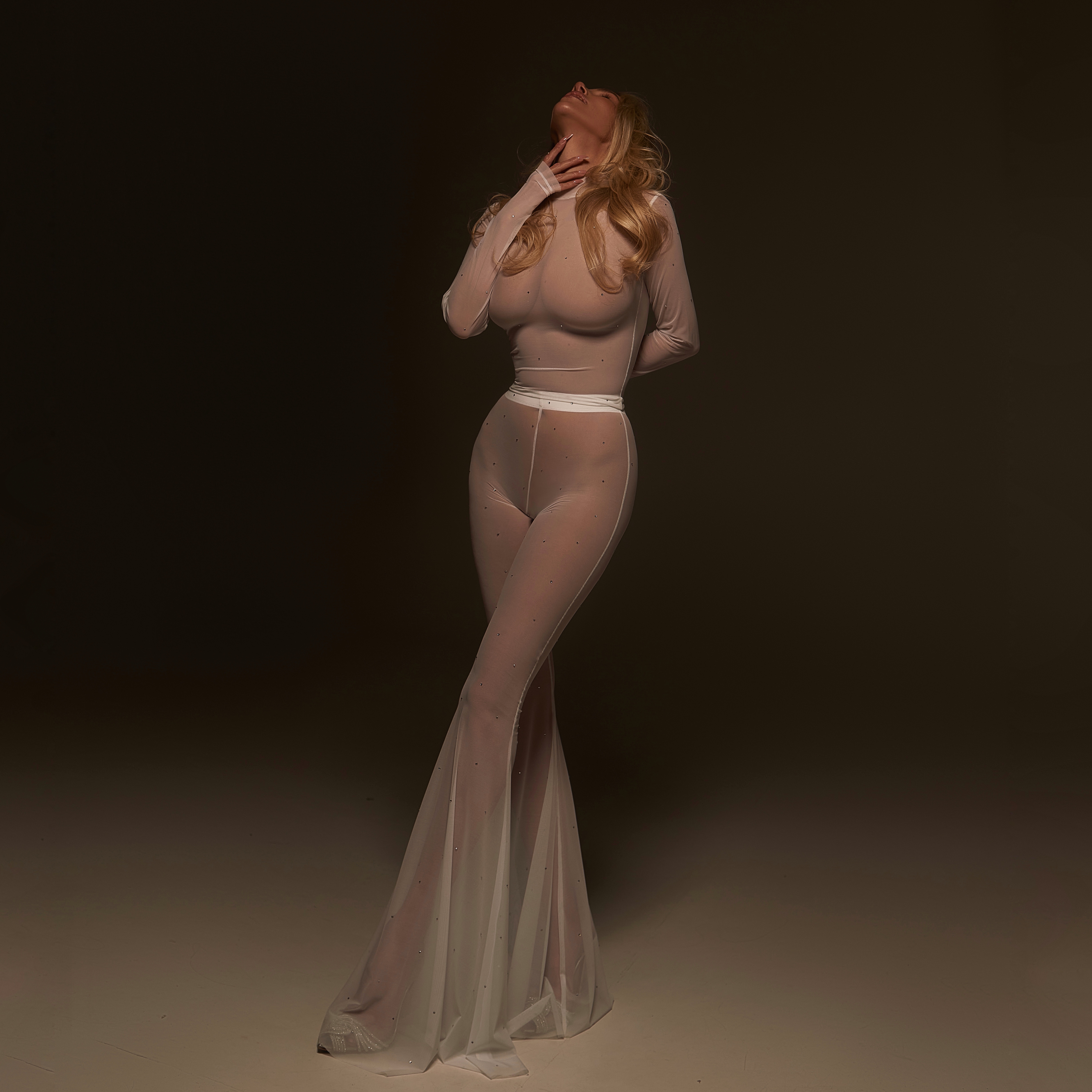 Штани UNIVERSE white