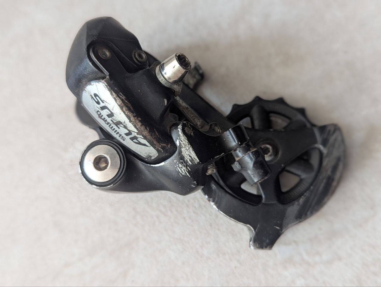 Задній перемикач Shimano Altus 8 швидкостей