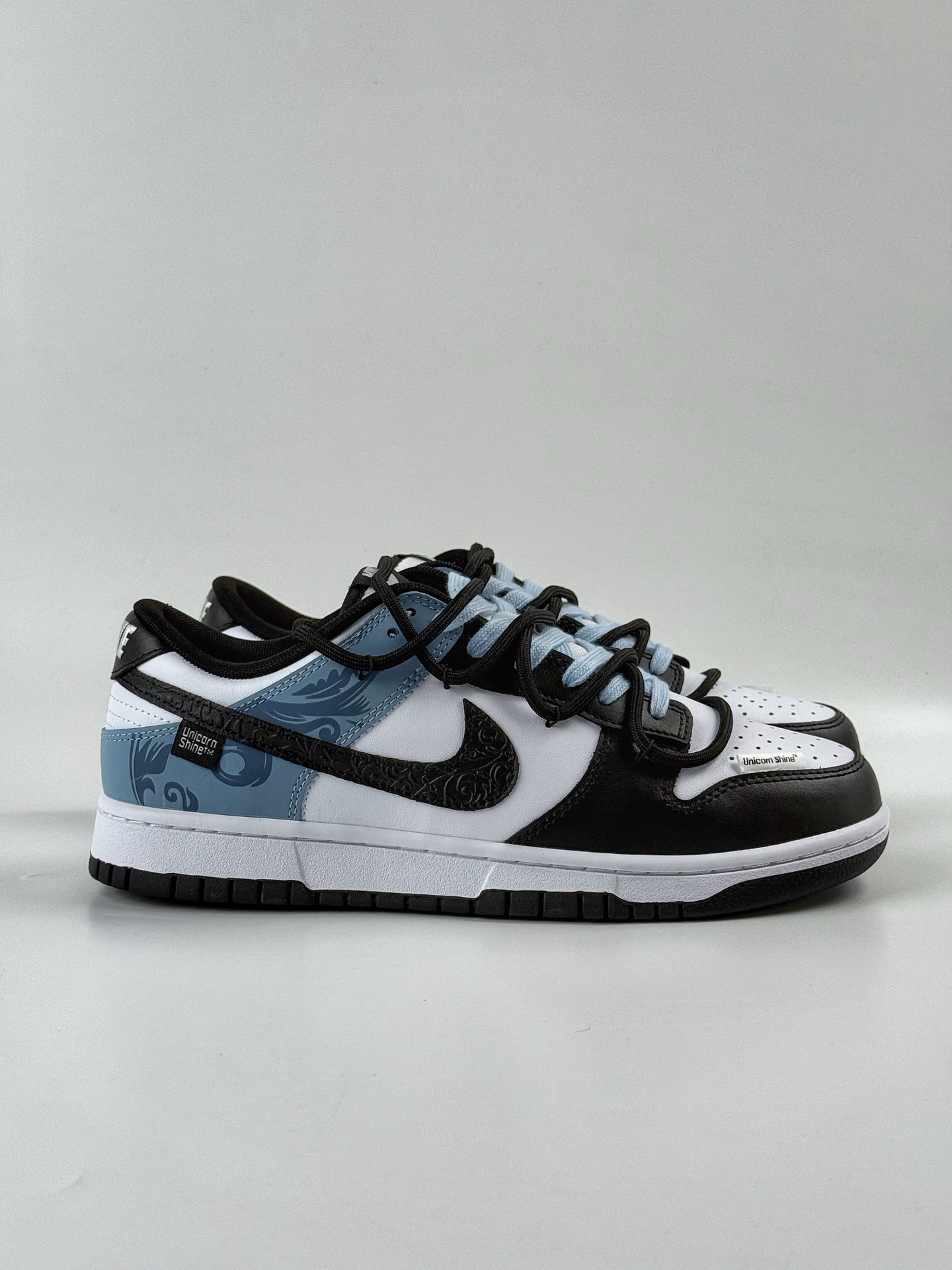 Nike SB Dunk Low Classic of Mountains and Seas DD1503-101