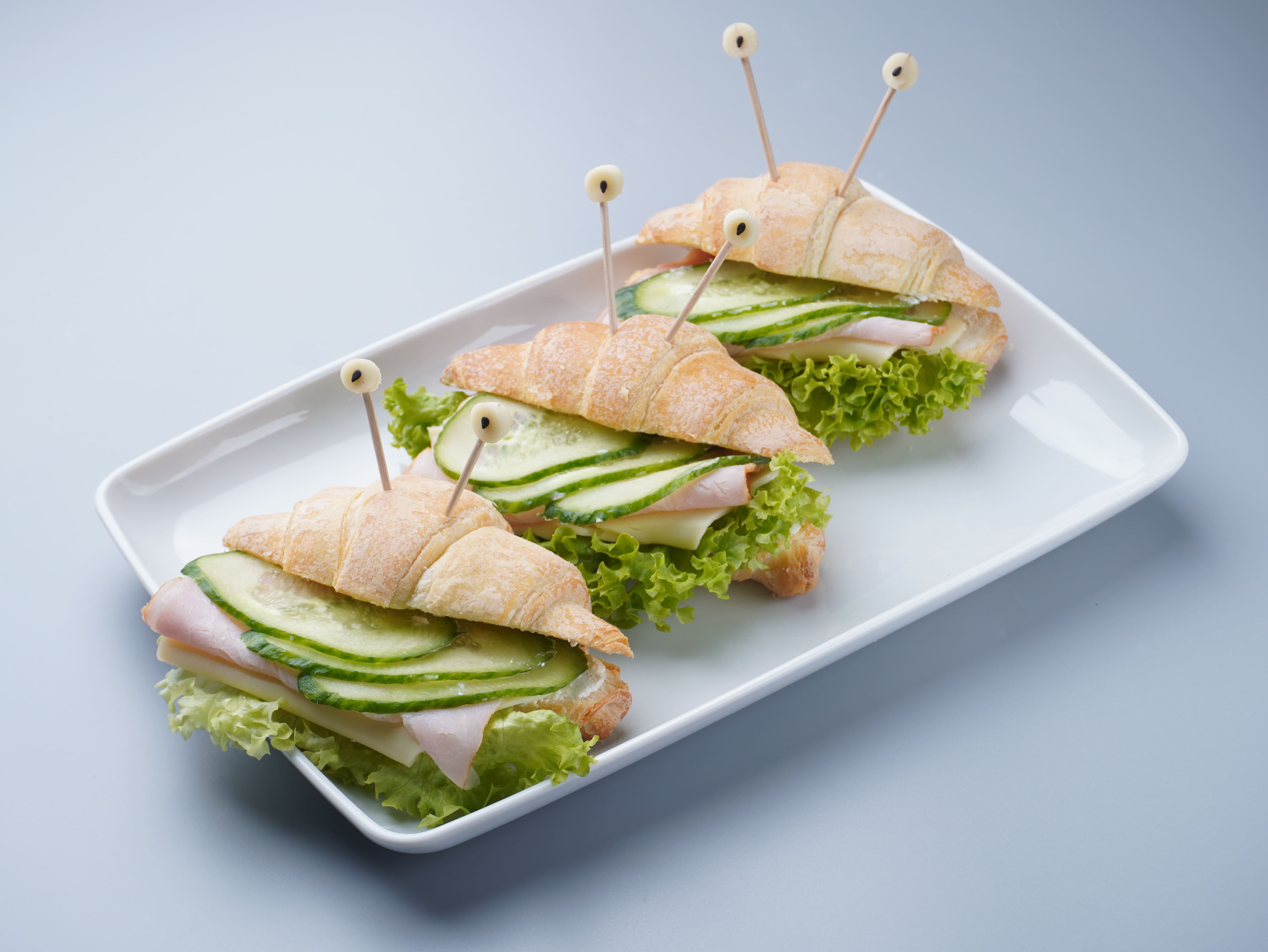 Міні круасан з сиром каліфорнія, шинкою та овочами (60 грам)