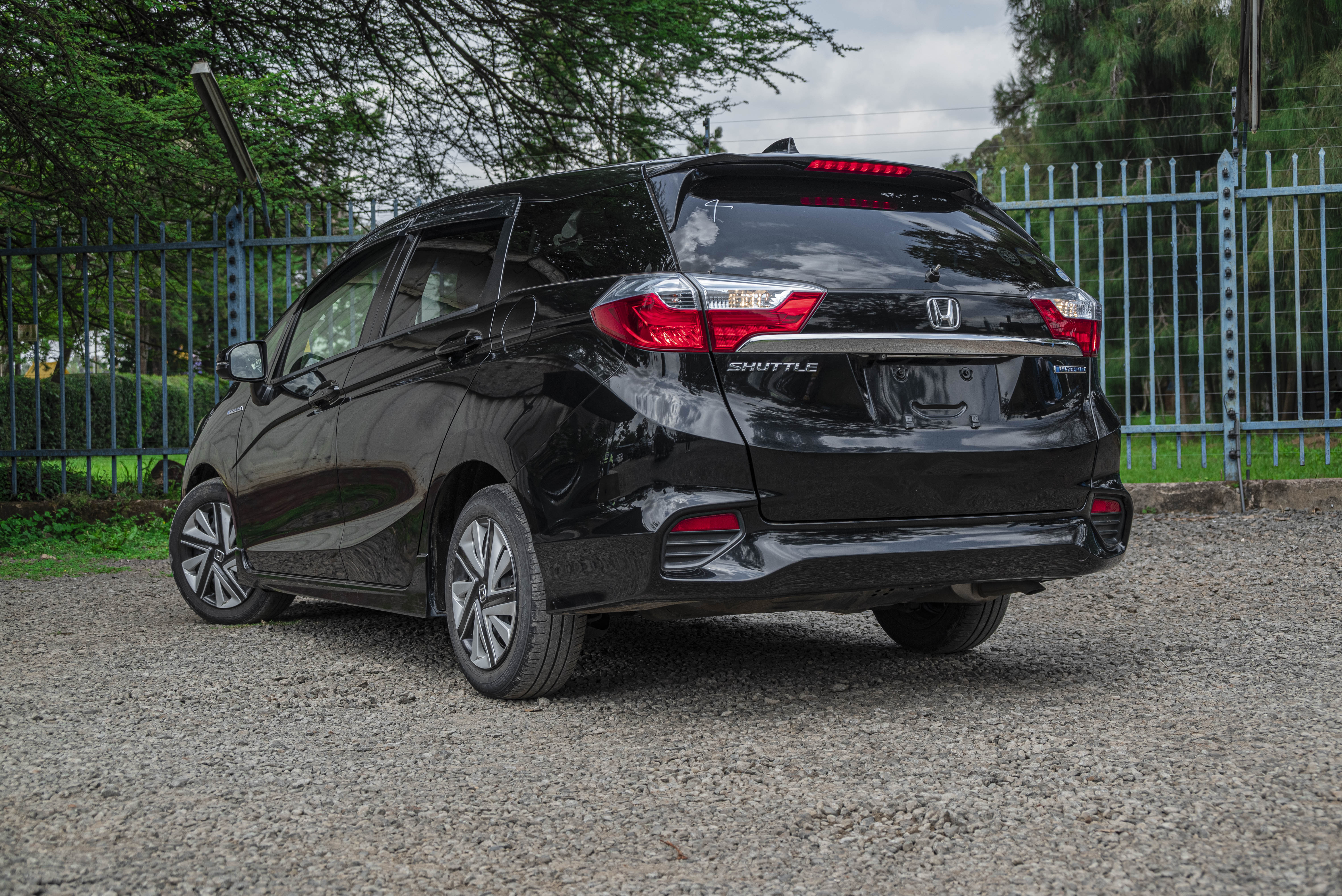 HONDA FIT SHUTTLE HYBRID