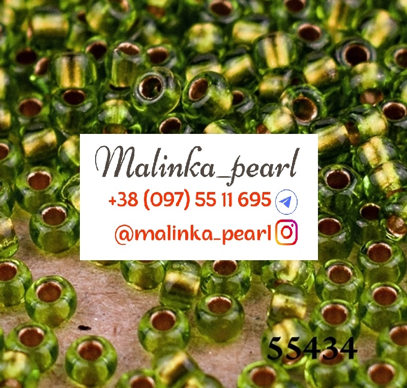 Бісер зелений, прозорий з мідним отвором
