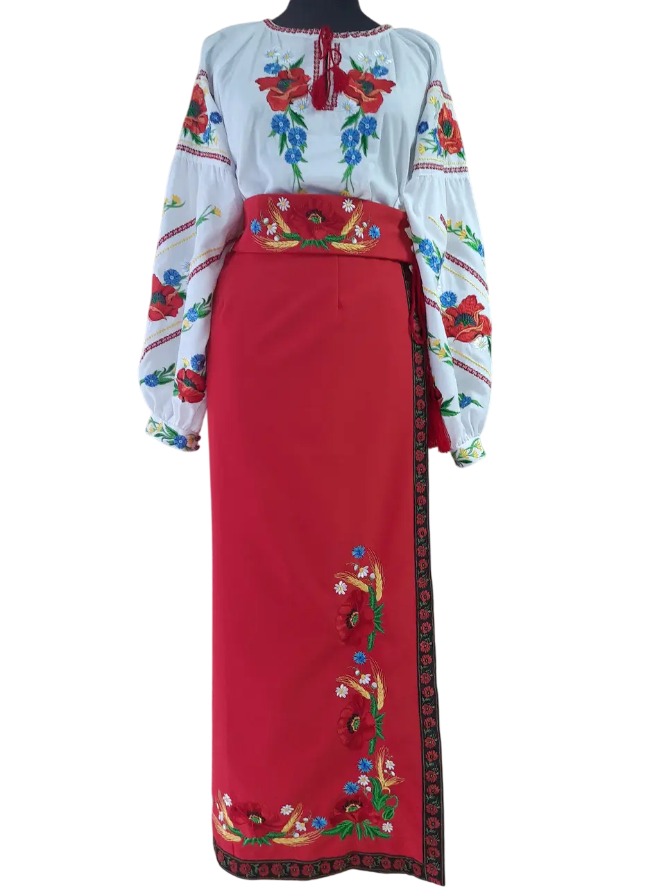 Жіночий костюм в українському стилі сорочка і плахта та корсет