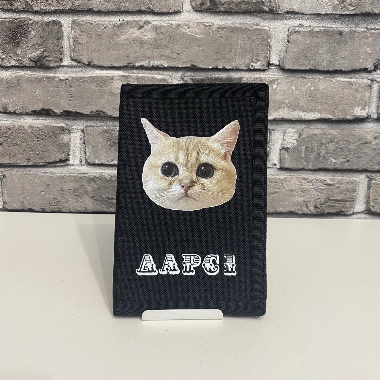 Іменна обкладинка на ветеринарний паспорт — з фото вашого улюбленця, на замовлення.