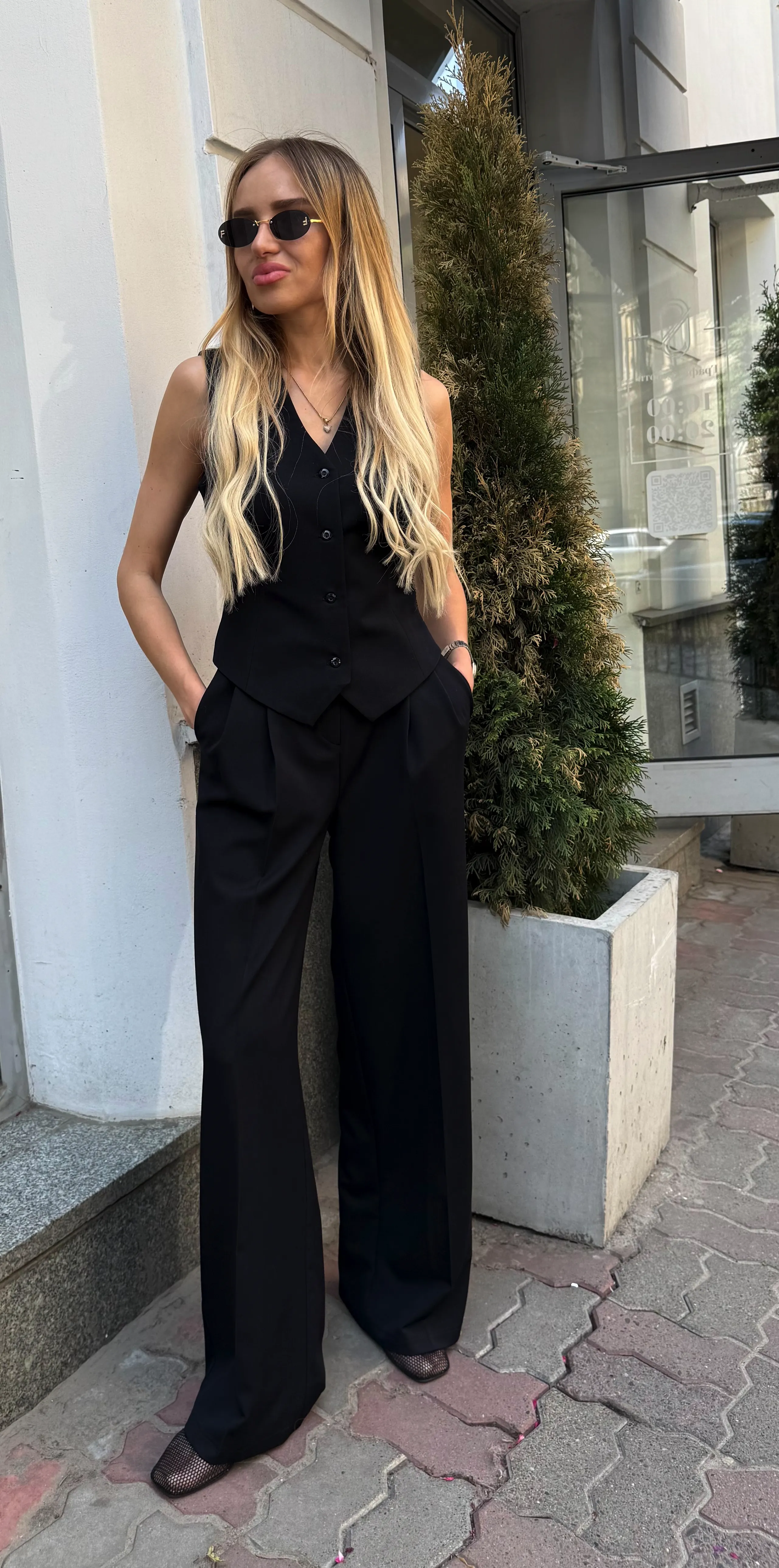 жилет Basic black