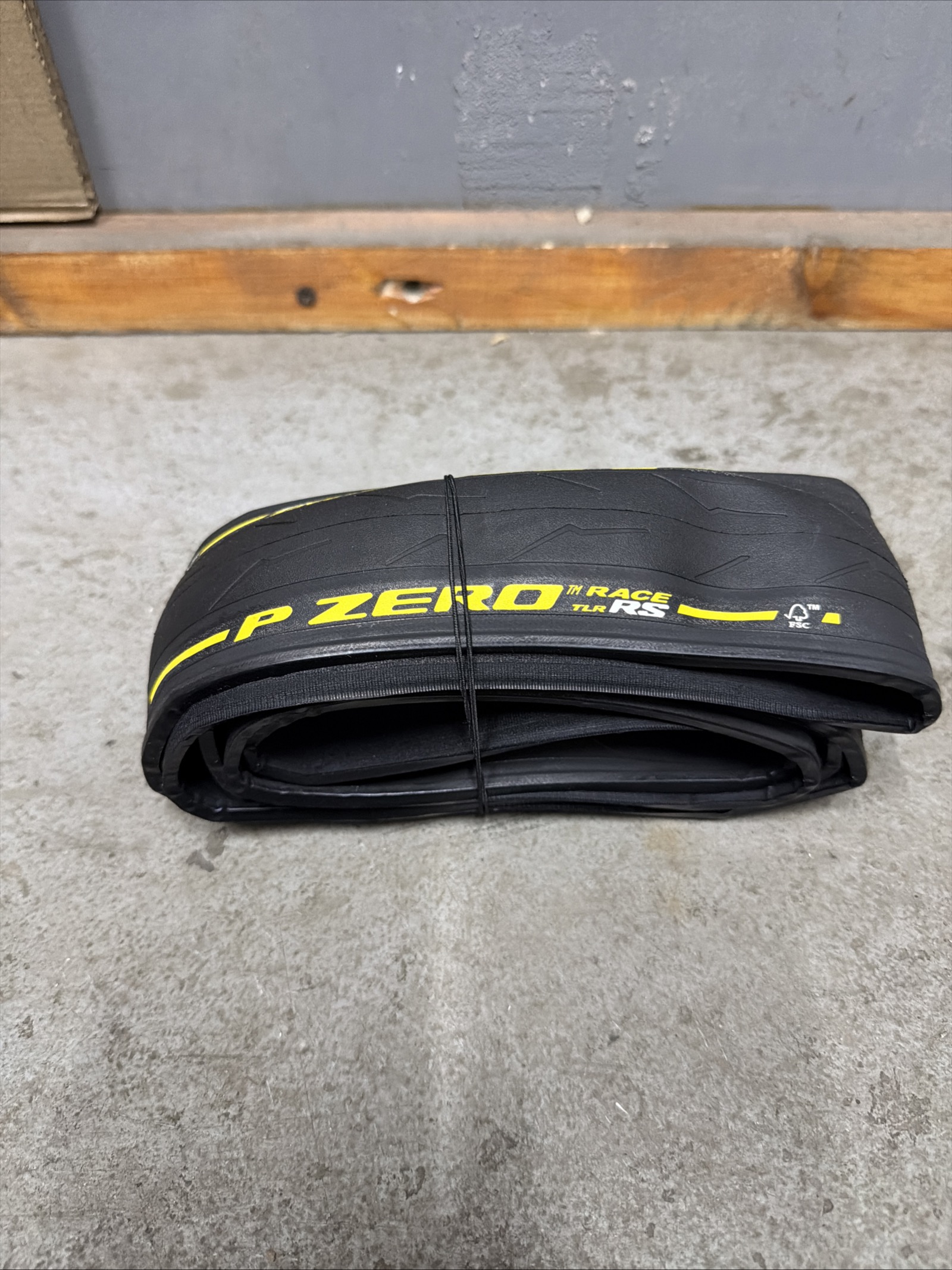 Покришка велосипедна бескамерна Pirelli P ZERO Race RS TLR 700 28"-copy-1