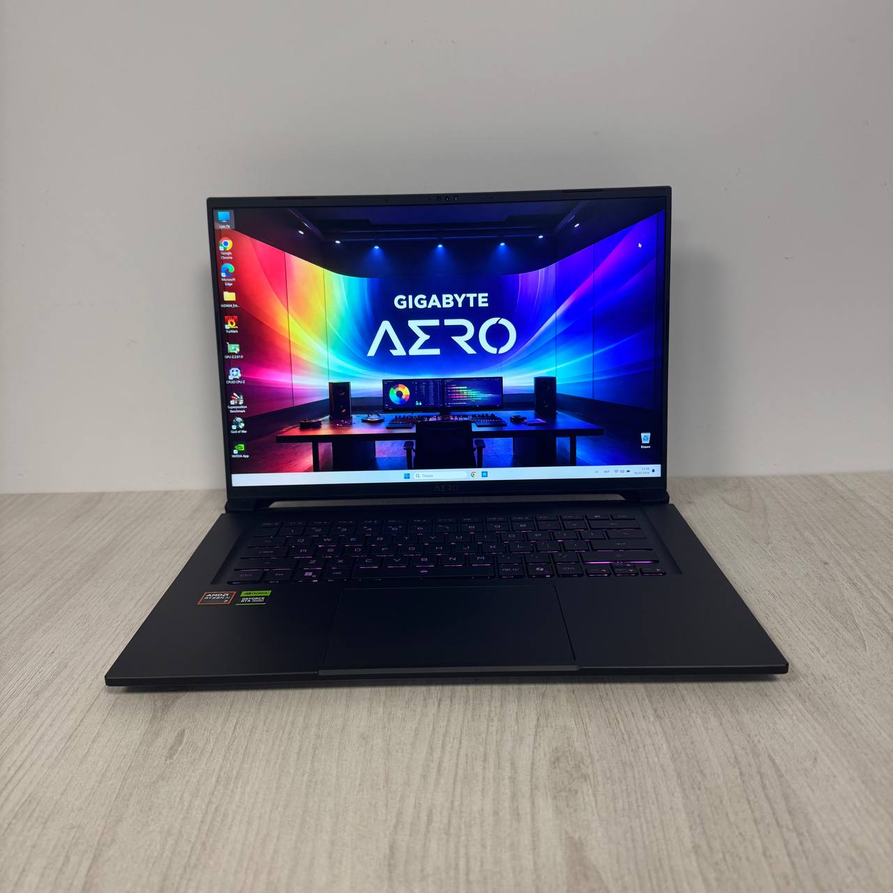 Gigabyte Aero X16 1WH