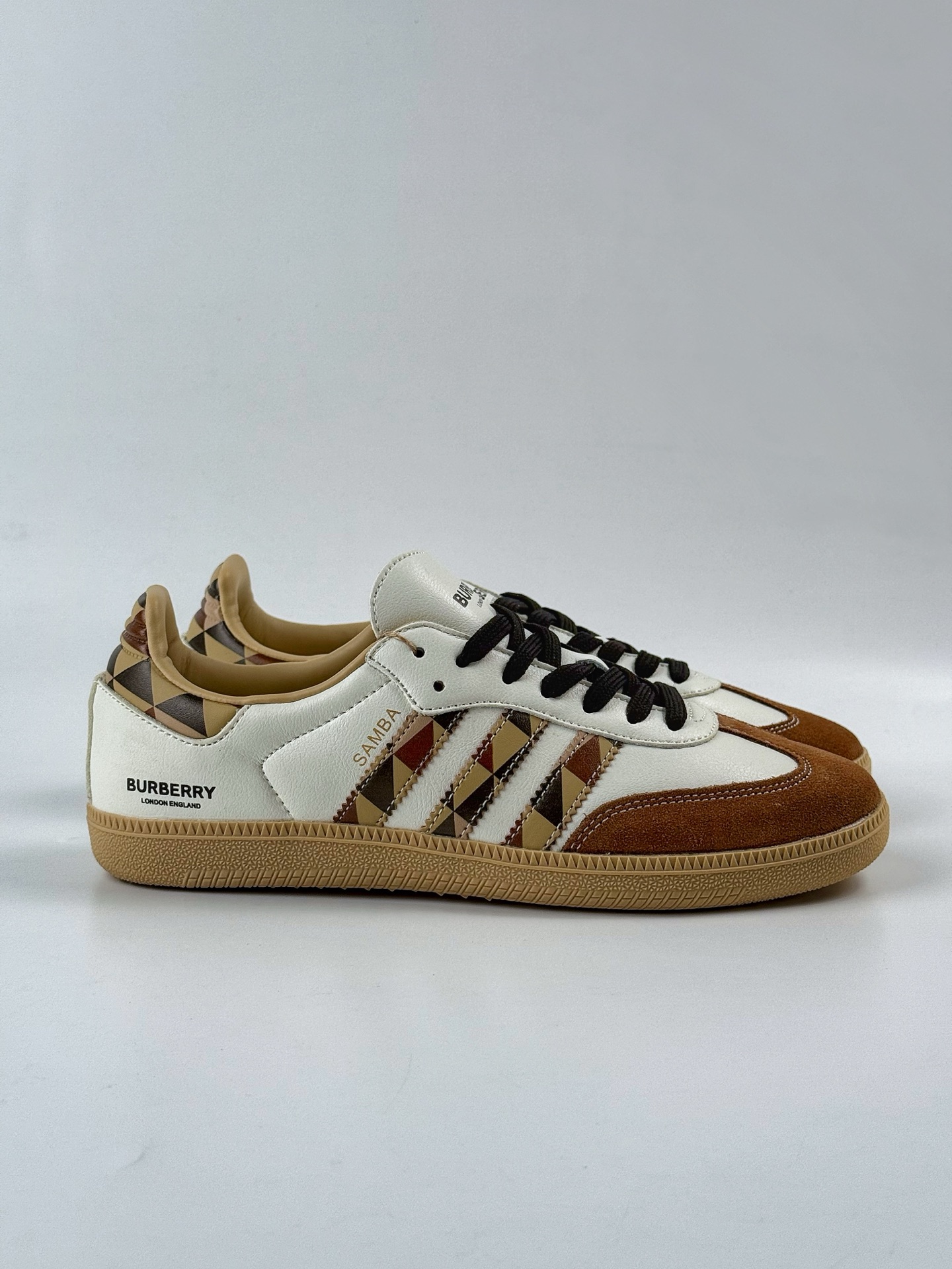 adidas Originals Samba OG x BURBERRY Samba  Retro  GJ75806