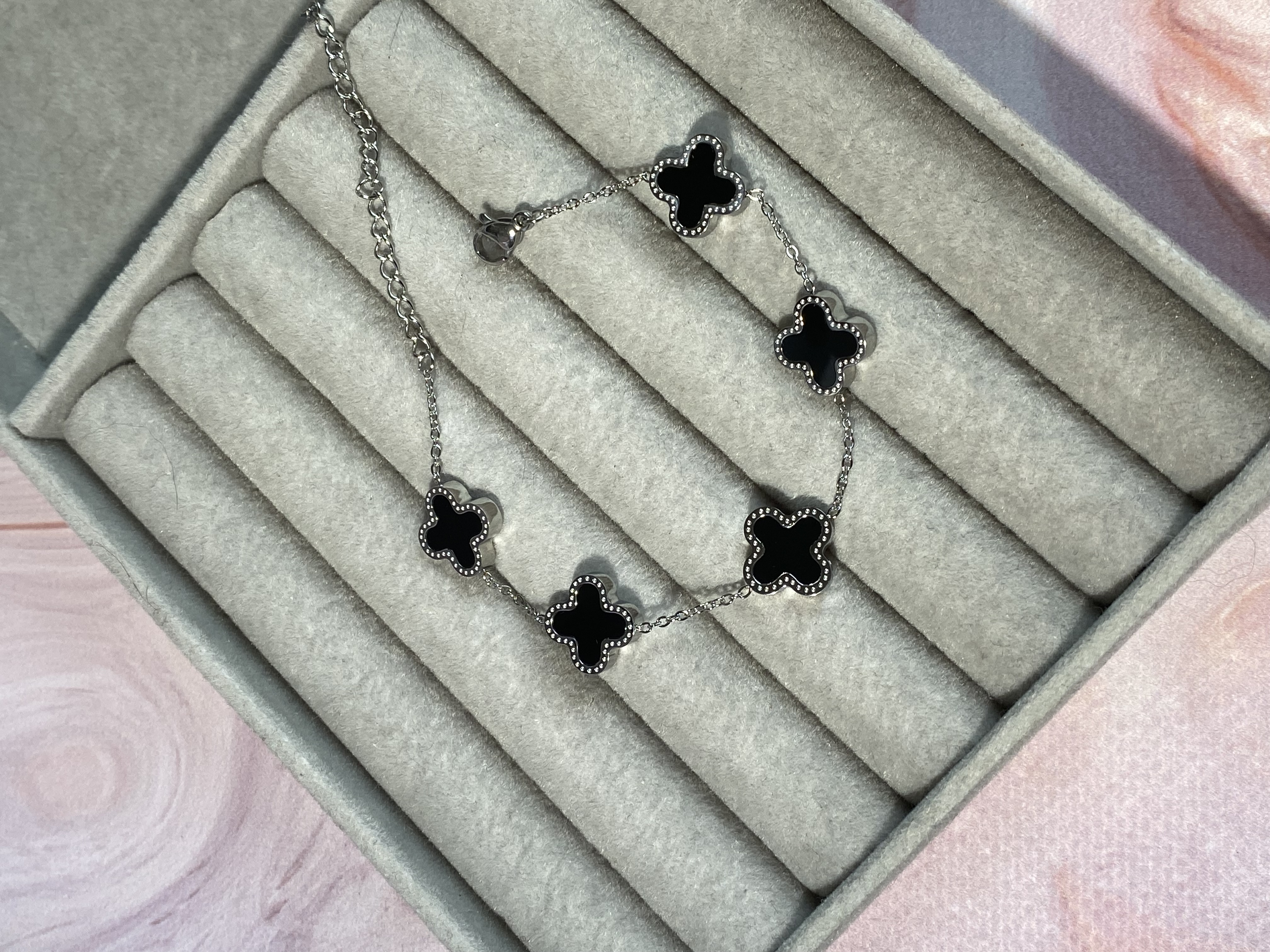 Браслет Клевер