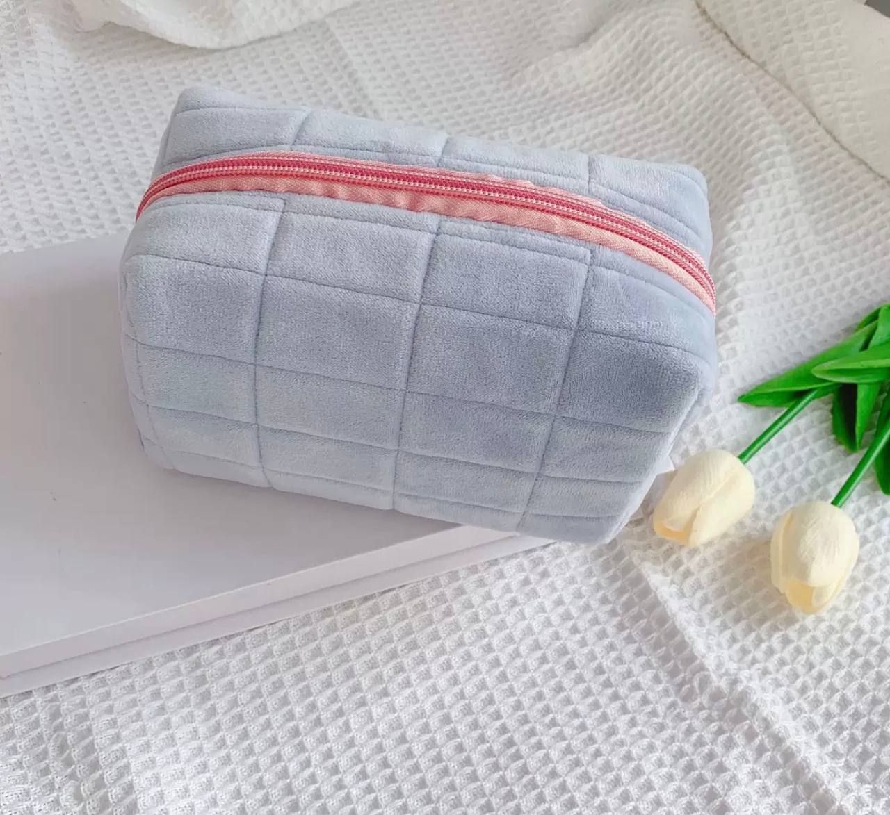 Плюшева жіноча косметичка пенал, блакитна