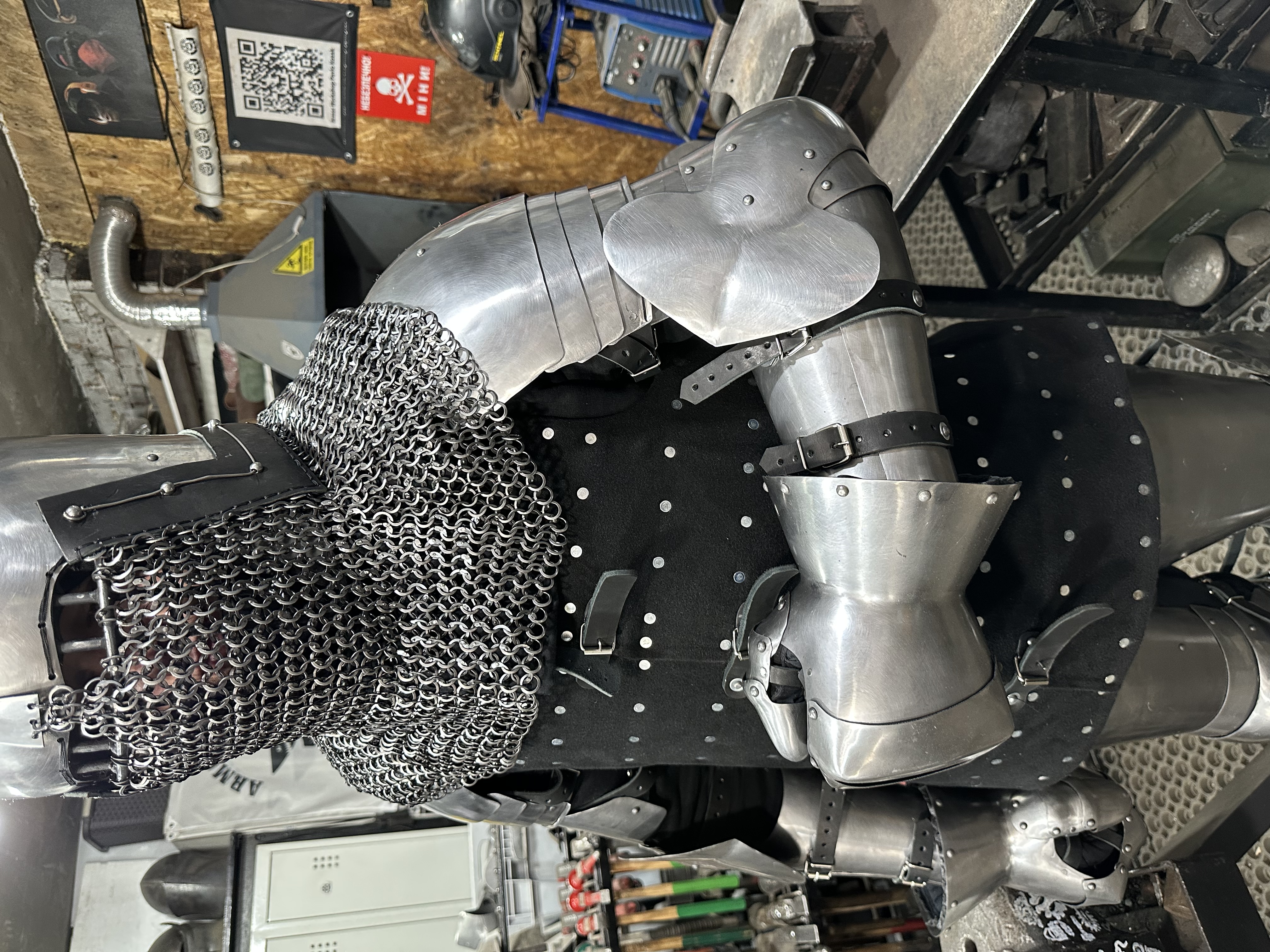 Set of hand armor №1