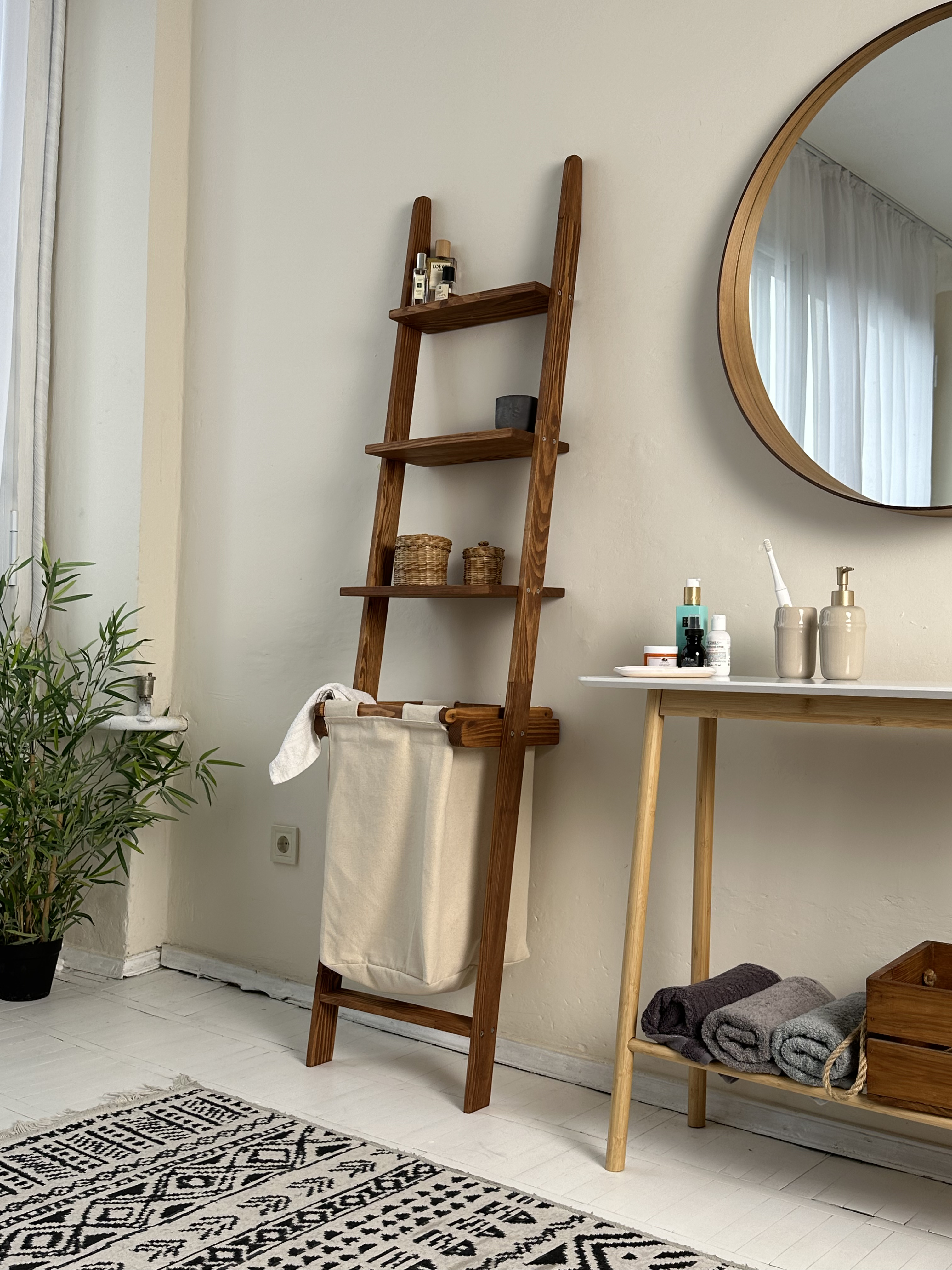 Етажерка з кошиком для білизни Ambra