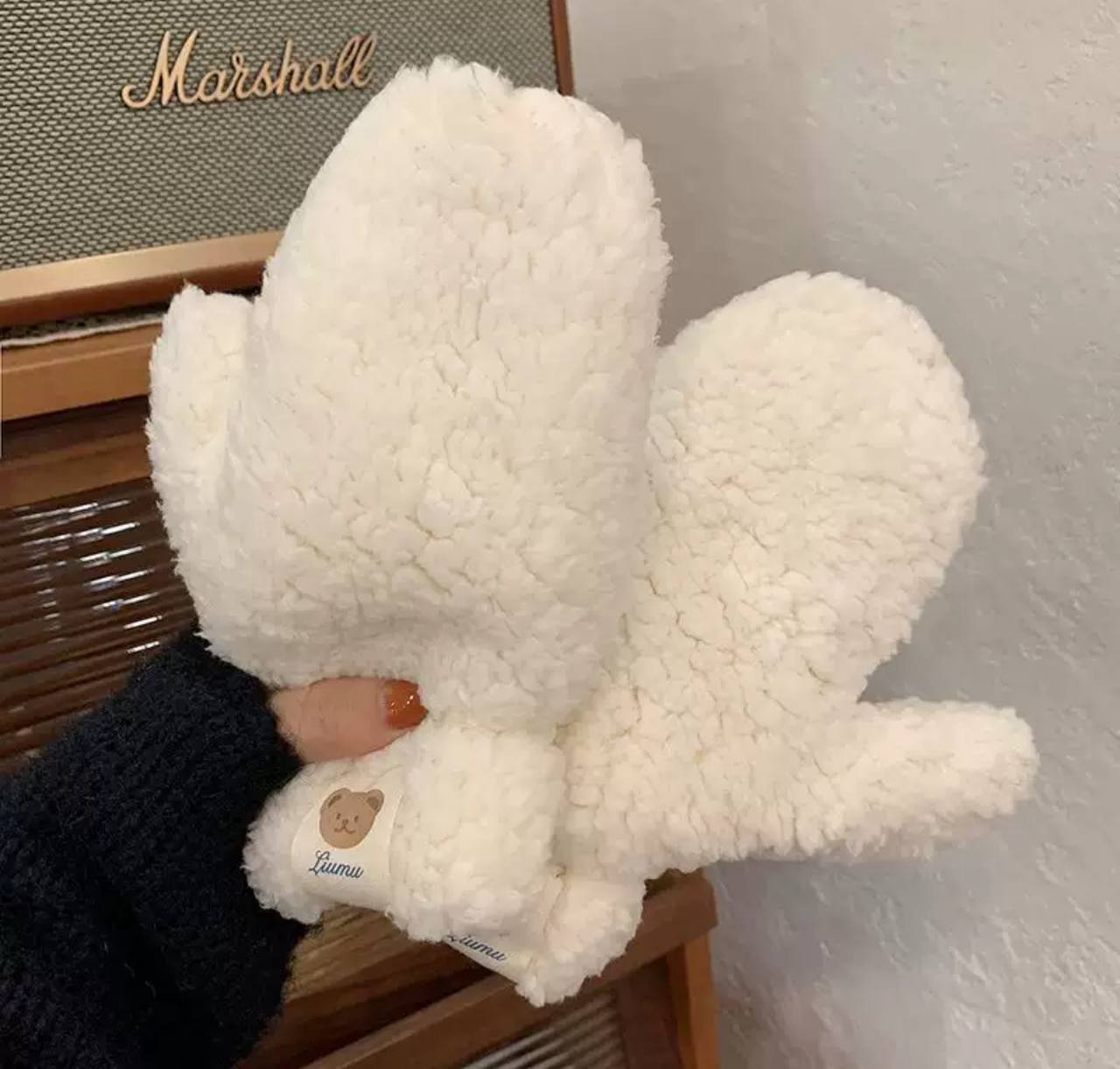 Теплі рукавички пухнасті Тедді, білі