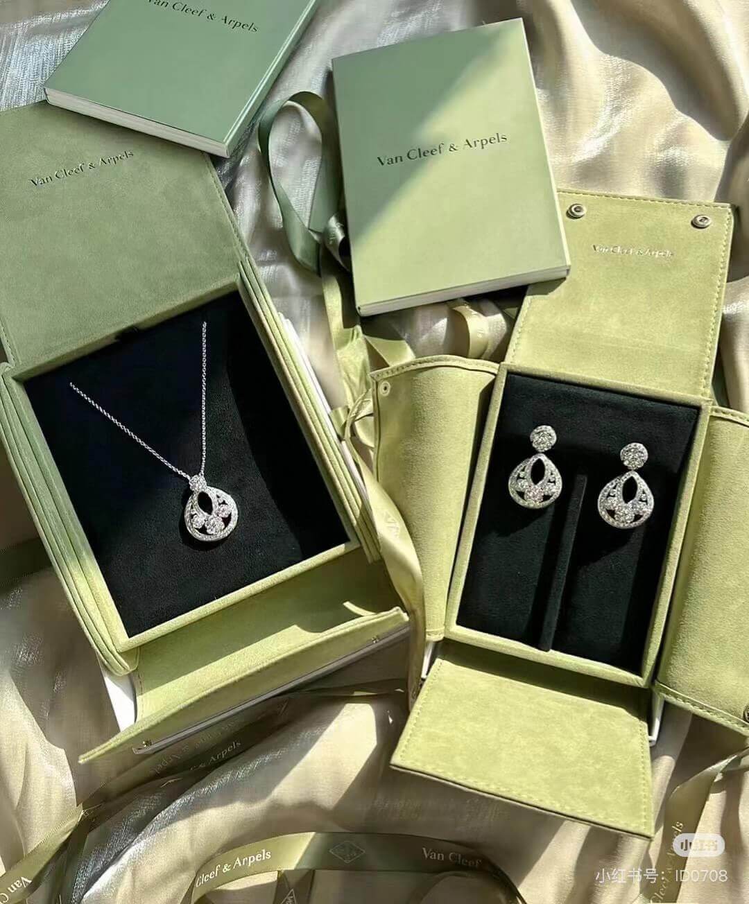 Van Cleef&Arpels набір золотий