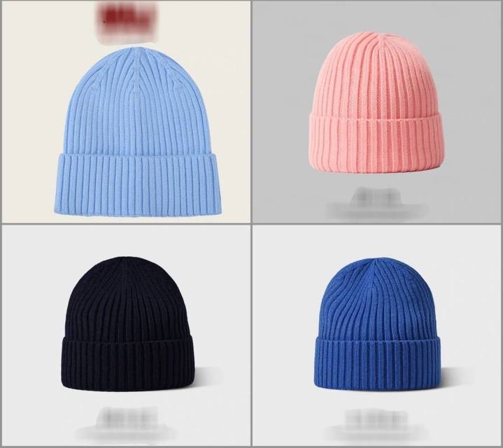 Дитяча шапка в рубчик