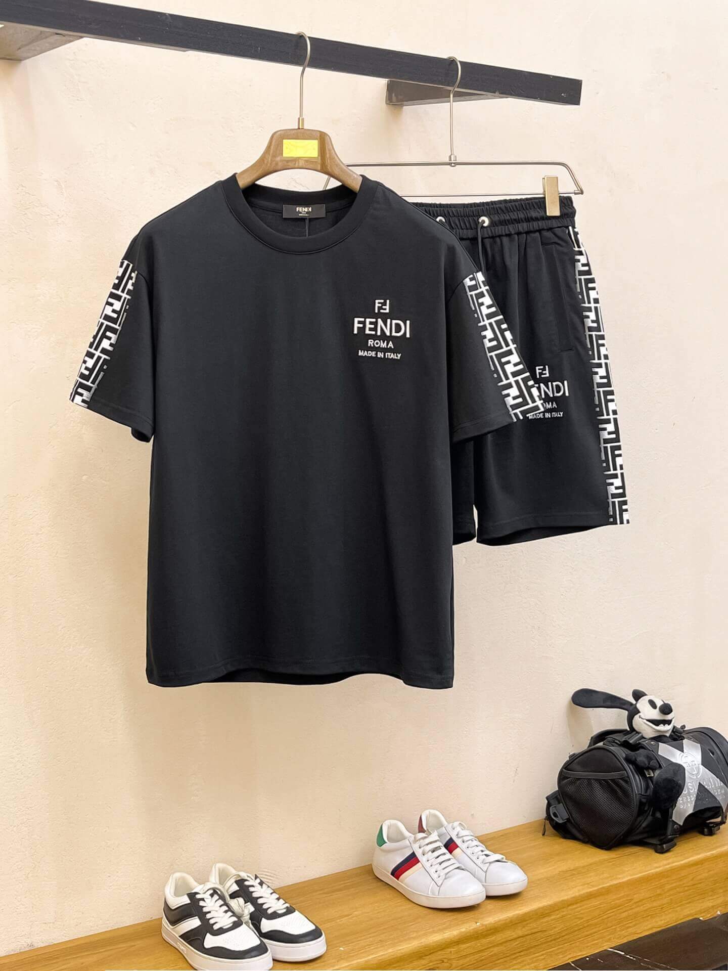 Fendi костюм