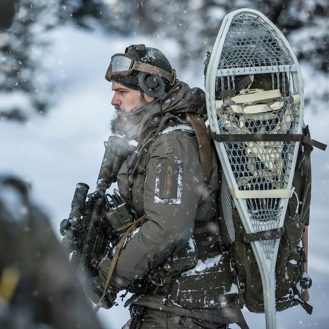 Оригінальний зимовий утеплений комплект одягу, куртка "CARINTHIA MIG 4.0 JACKET OLIVE" та штани "CARINTHIA HIG 4.0 PANTS OLIVE", від австрійського преміум бренду "CARINTHIA".