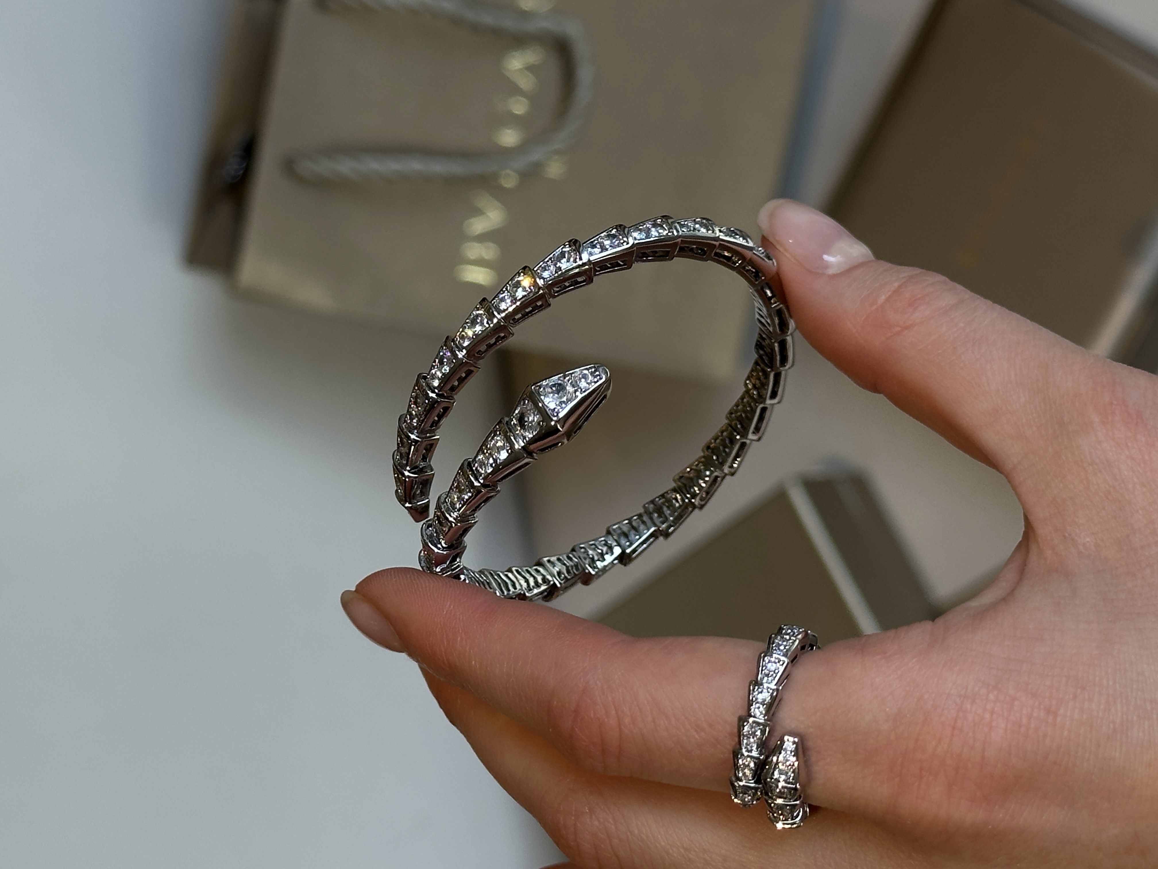 Bvlgari Ring Serpenti Viper White Gold 18k