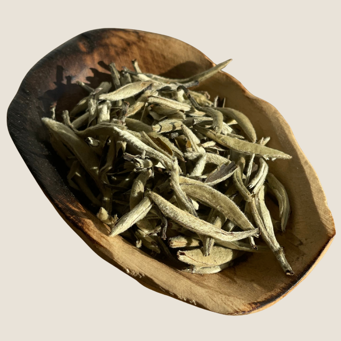 Білий чай Бай Хао Інь Чжень «Срібні голки»