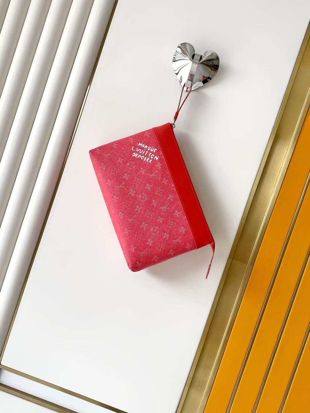 Louis Vuitton косметичка