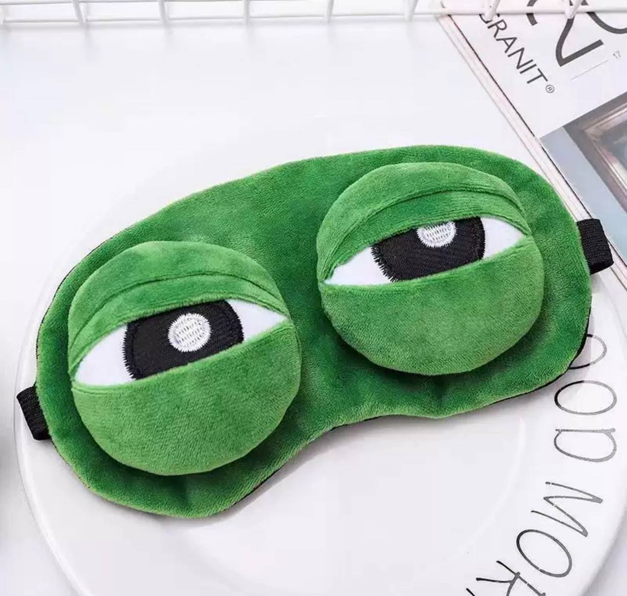 Маска для сну Жабеня Пепе і охолоджуючим гелевим вкладишем