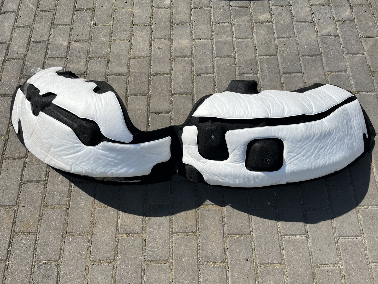 Підкрилок задній правий на Tesla МХ