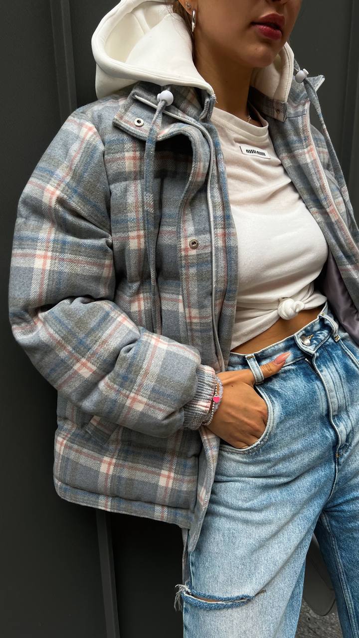 Кашемірова куртка з футерним капюшоном