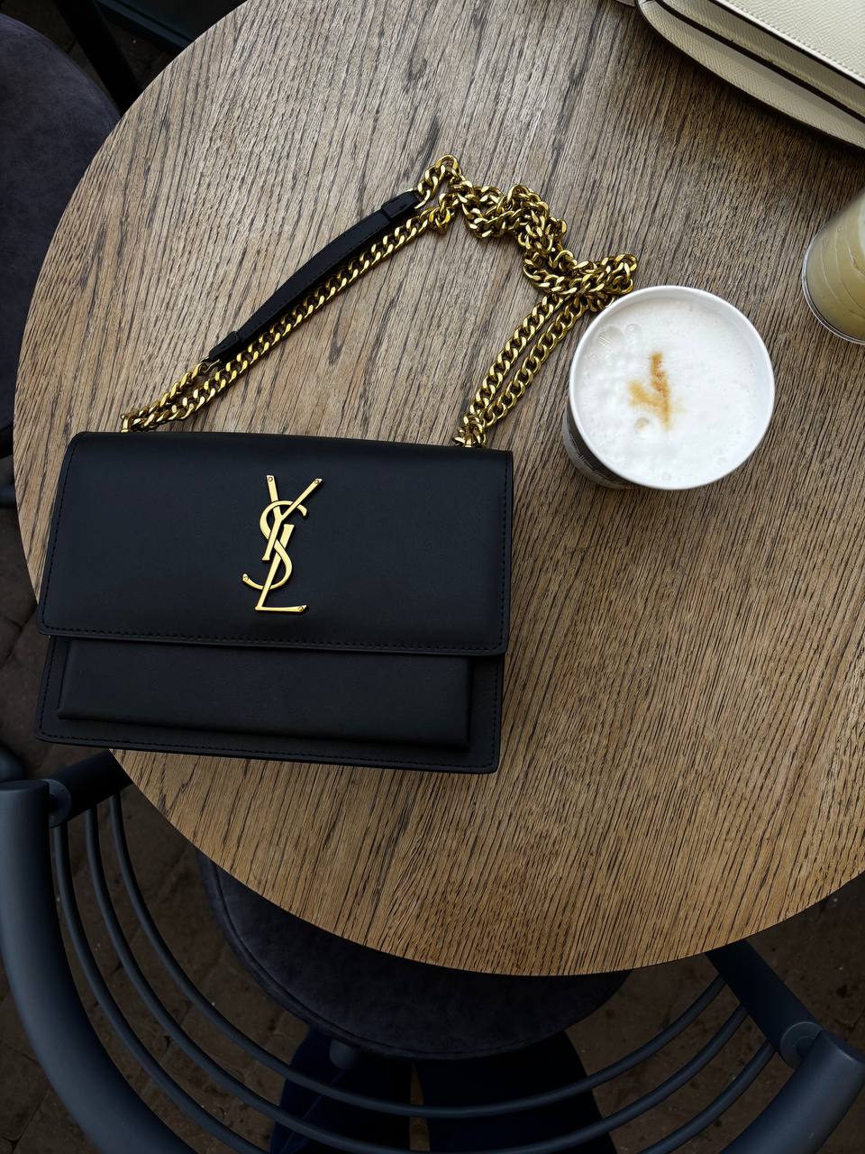Yves Saint Laurent Medium Sunset in Smooth Leather Black