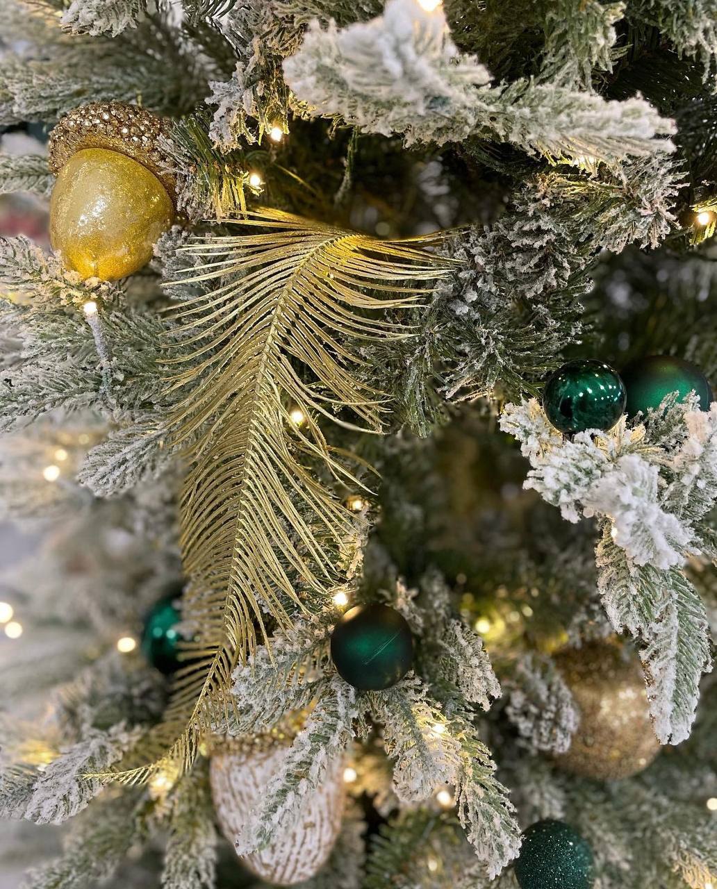 Декоративна гілка Перо, 76 см