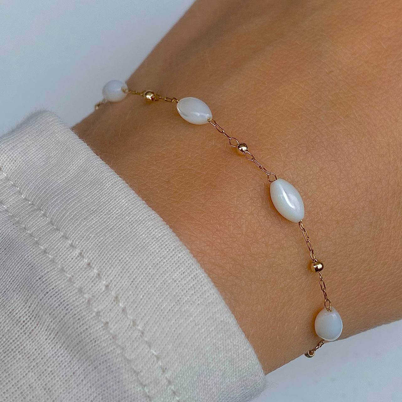 White Mother of Pearl Bracelet